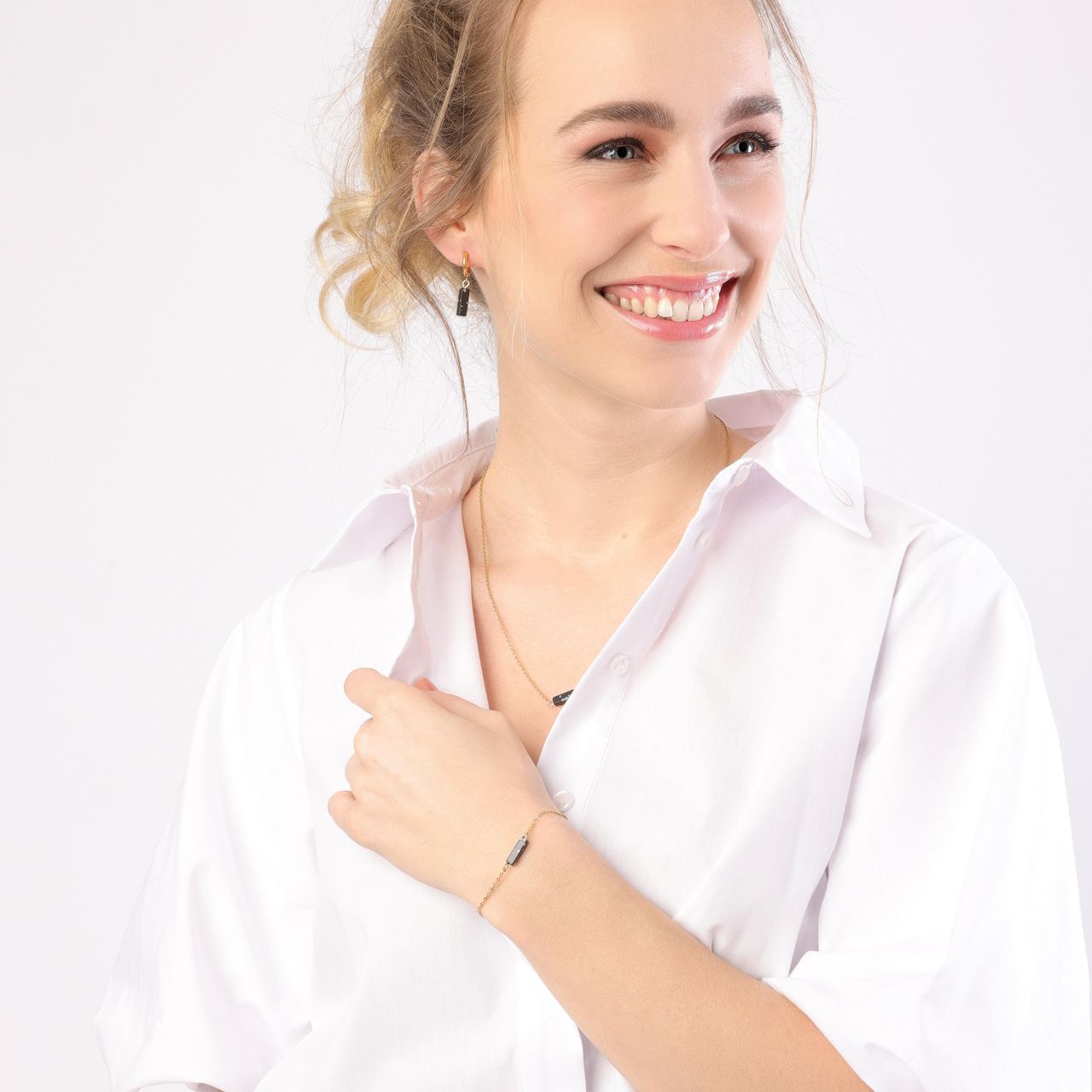 Stainless steel goldplated oorringen voor met hanger met black jasper dames