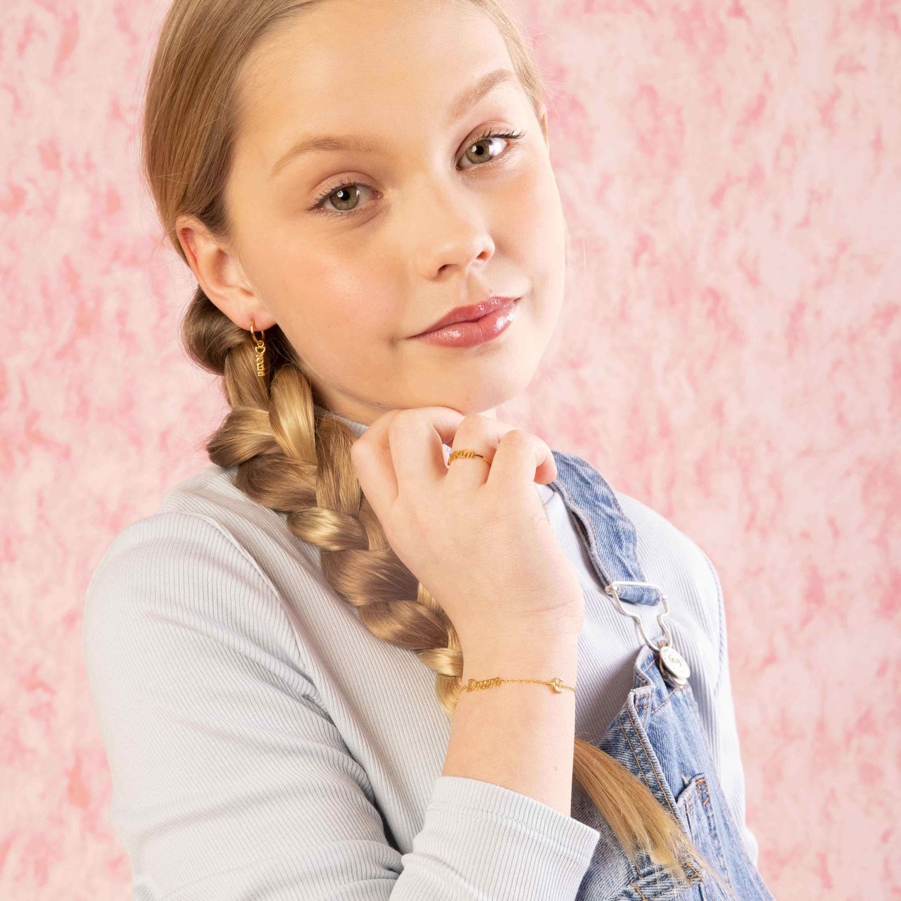 Zilveren goldplated oorringen met hanger dream