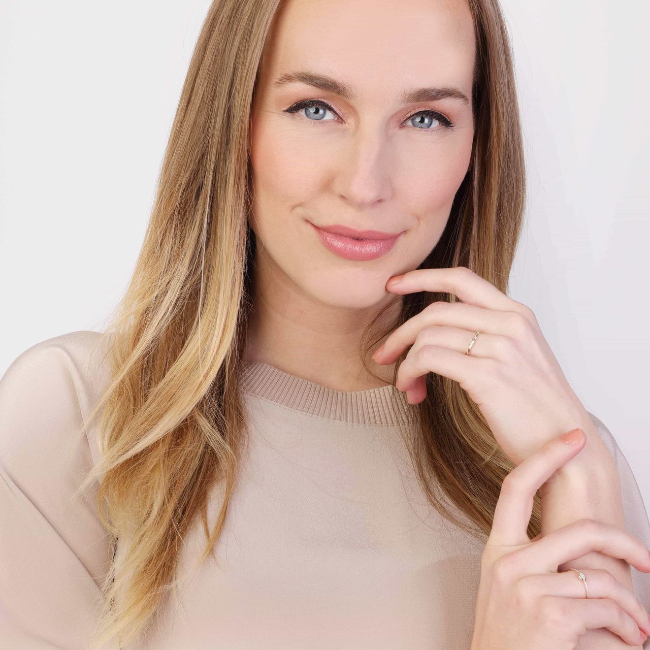 14K geelgouden ring met 31 diamanten 0,05ct ovaal.