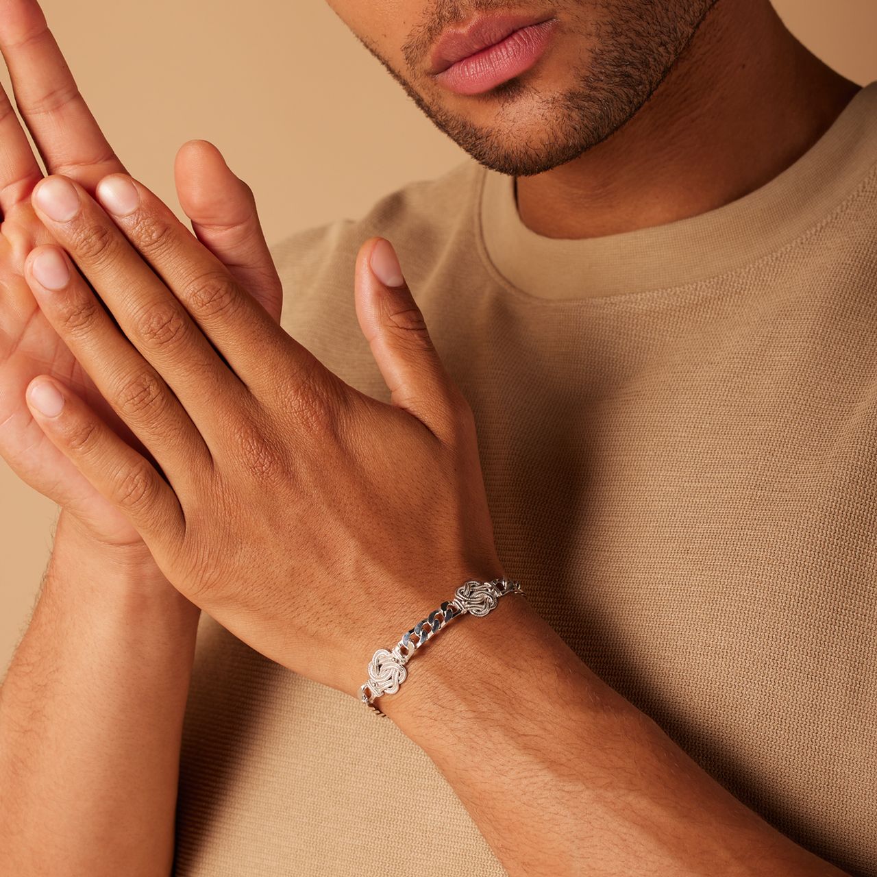 Gerecycleerd zilveren armband Surinaamse mattenklopper.
