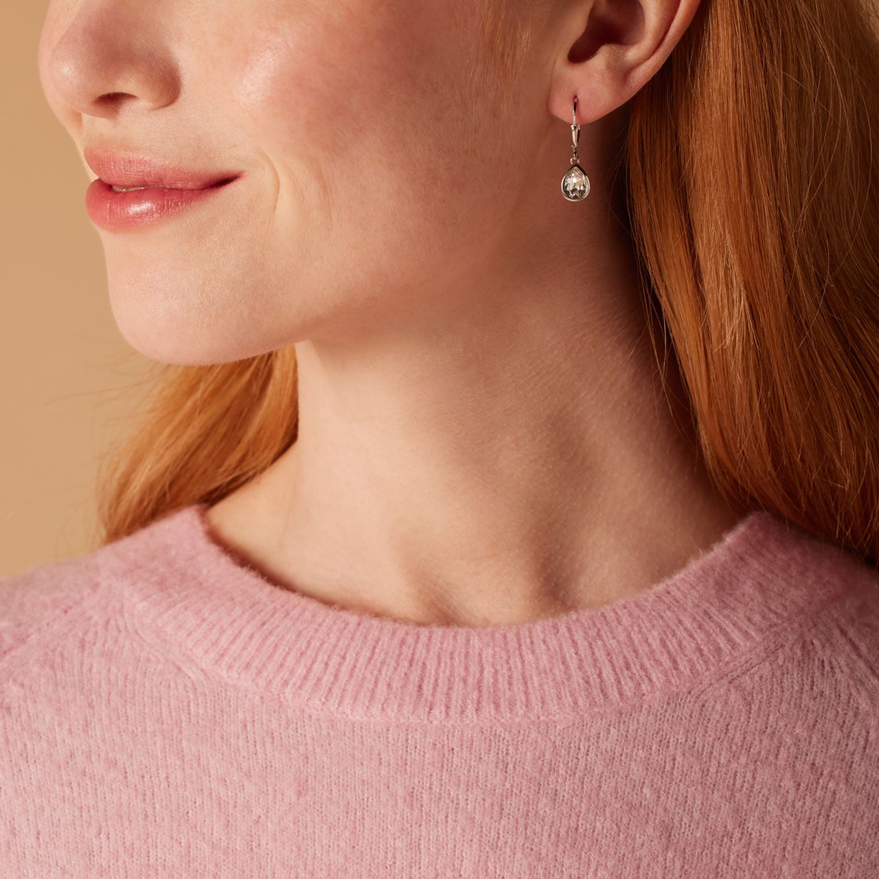 Zilveren oorhangers druppel met Swarovski kristal voor dames