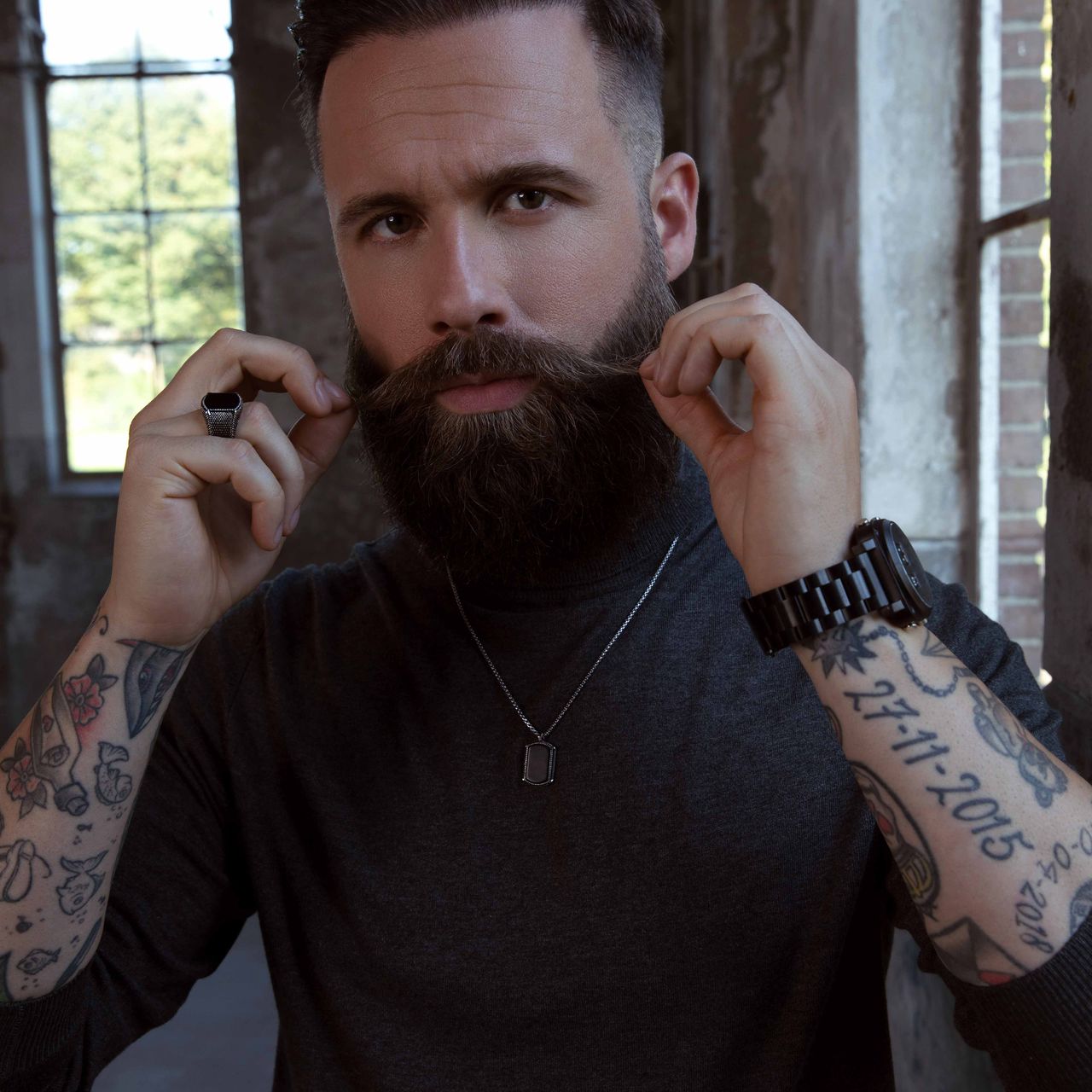 Gerecycled stainless steel herenketting met hanger plaat zwart agaat