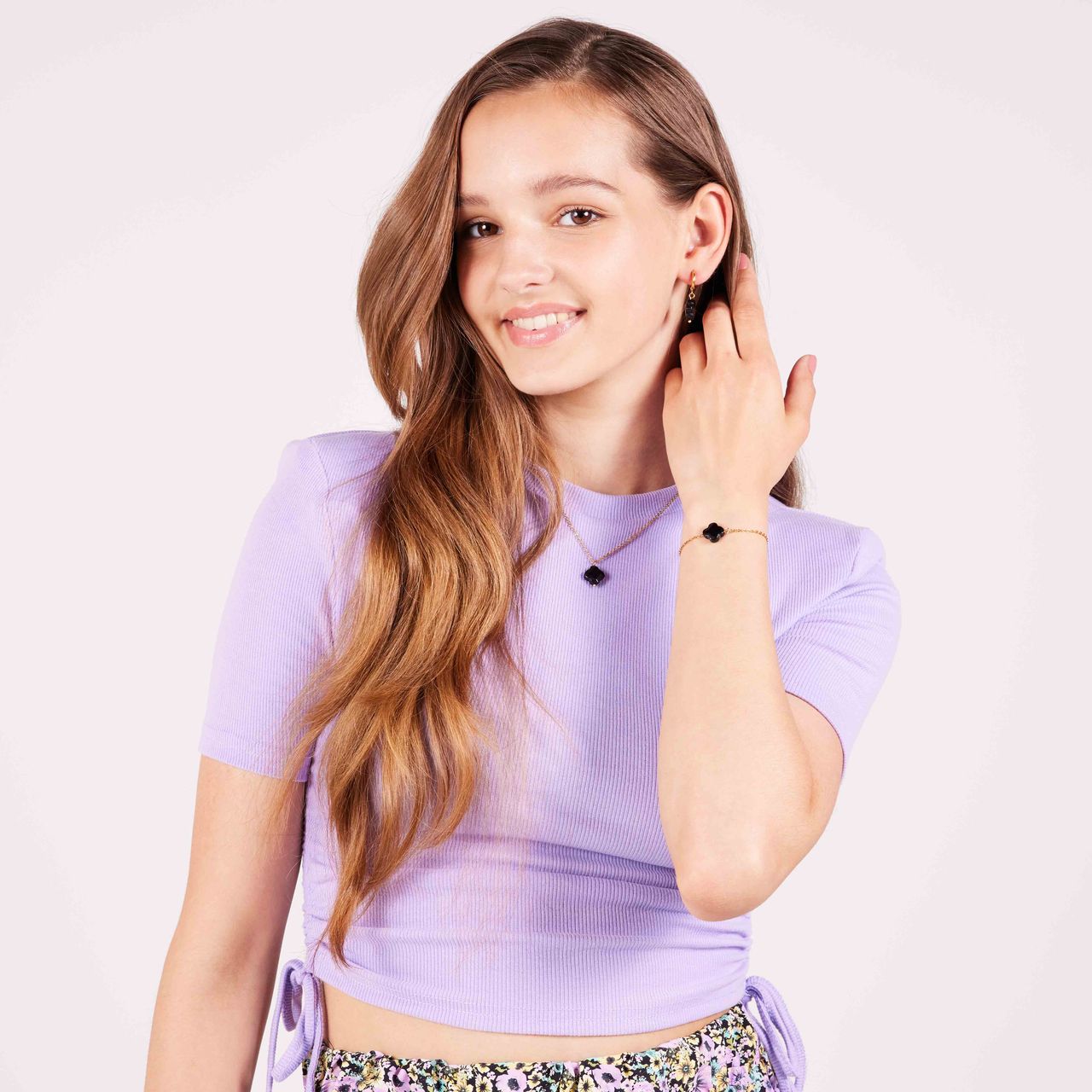 Stalen goldplated ketting met hanger bloem met zwarte agaat voor dames