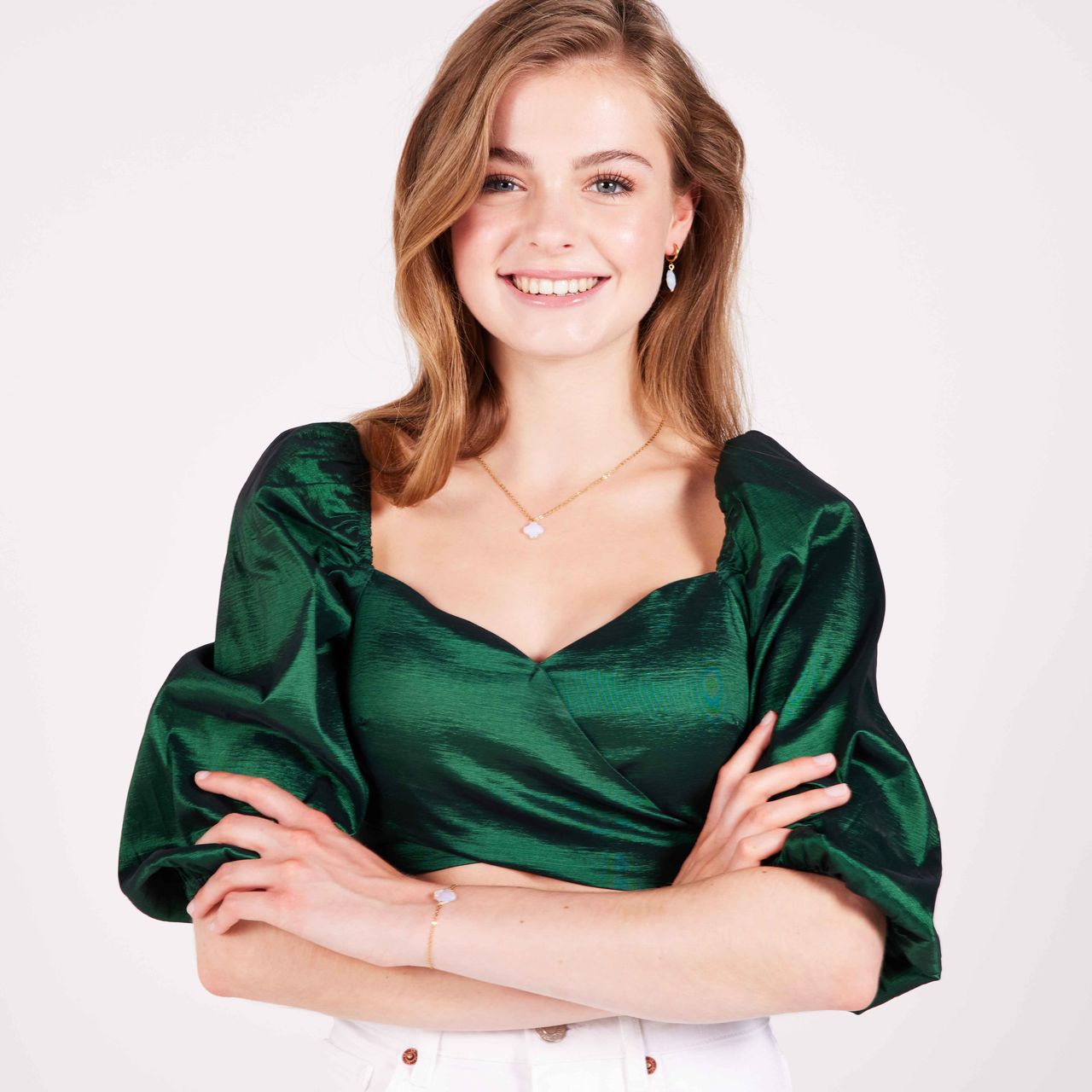 Stalen goldplated fantasiearmband met hanger bloem met maansteen voor dames