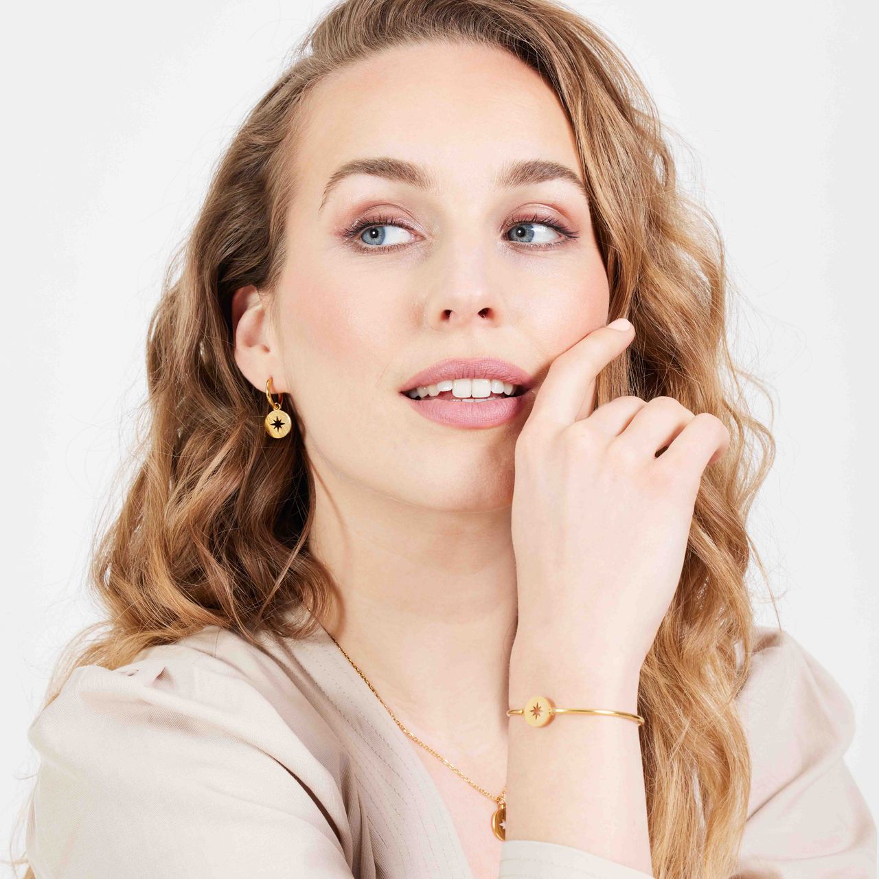 Stainless steel goldplated fantasiearmband met ster voor dames