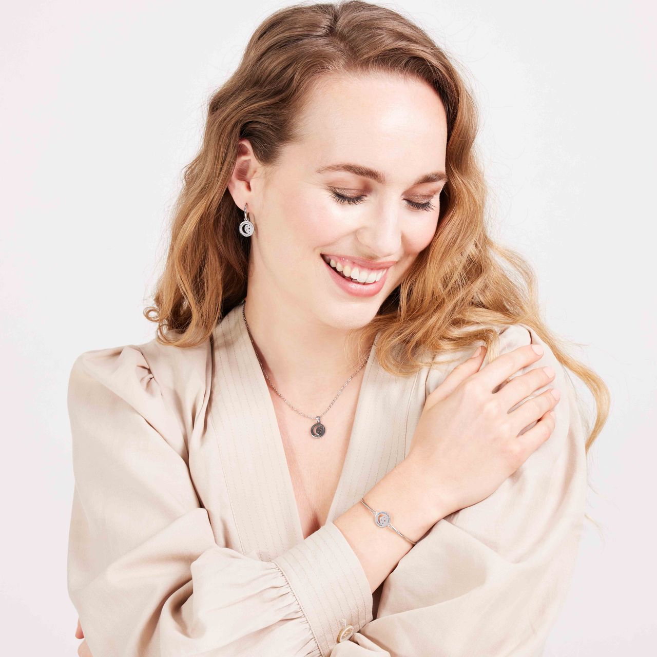 Stainless steel armband to the moon and back