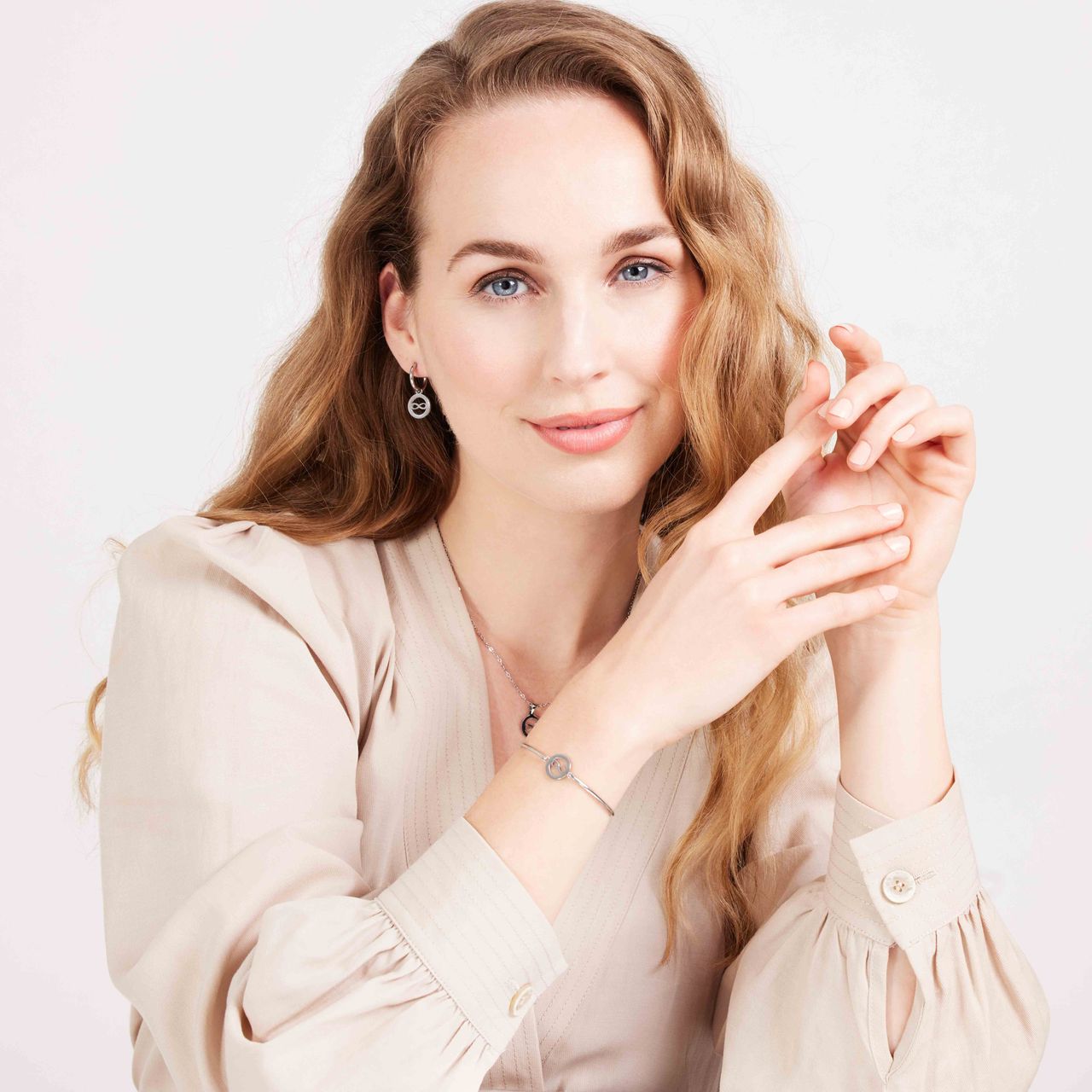 Stainless steel armband met open infinity