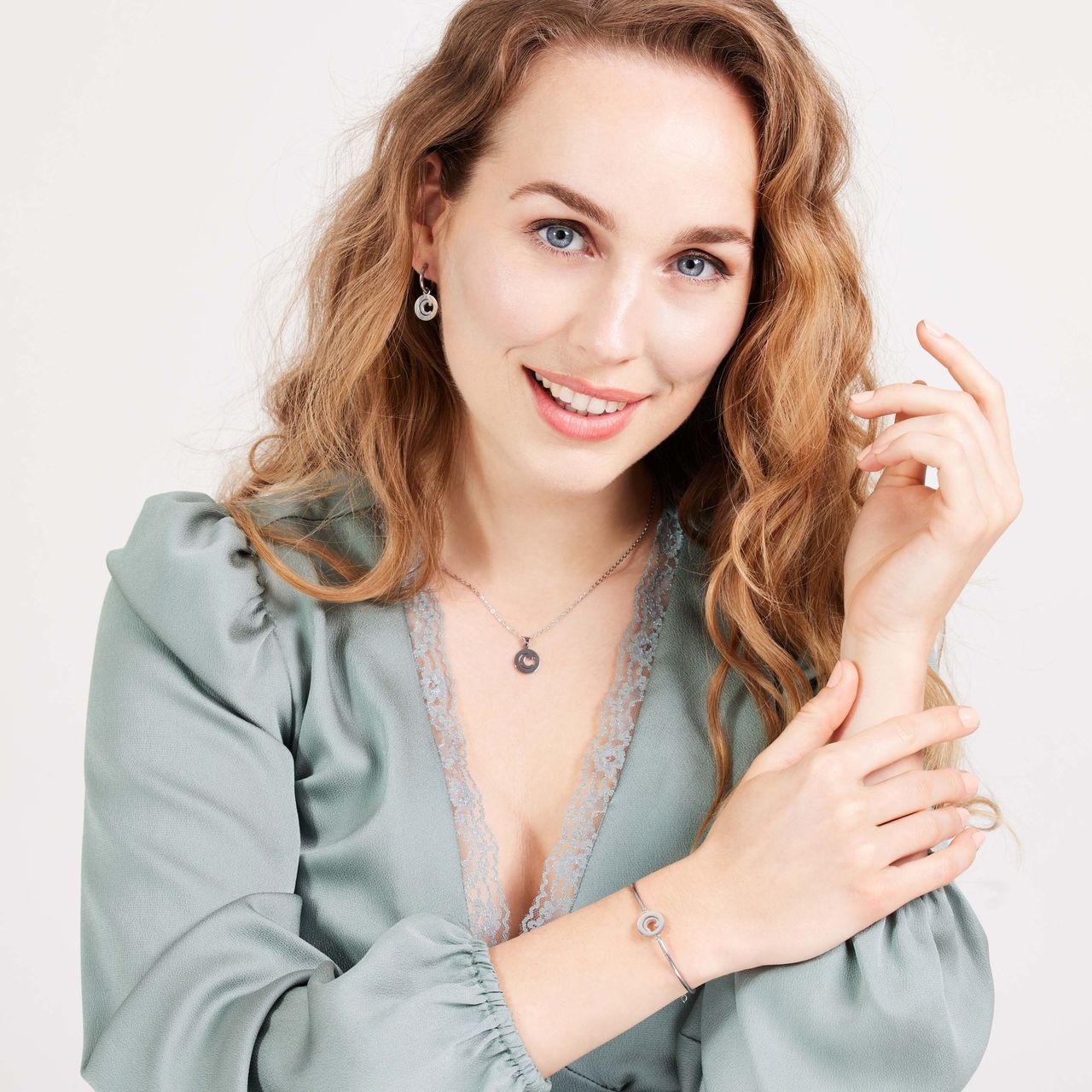 Stainless steel armband met letter - C