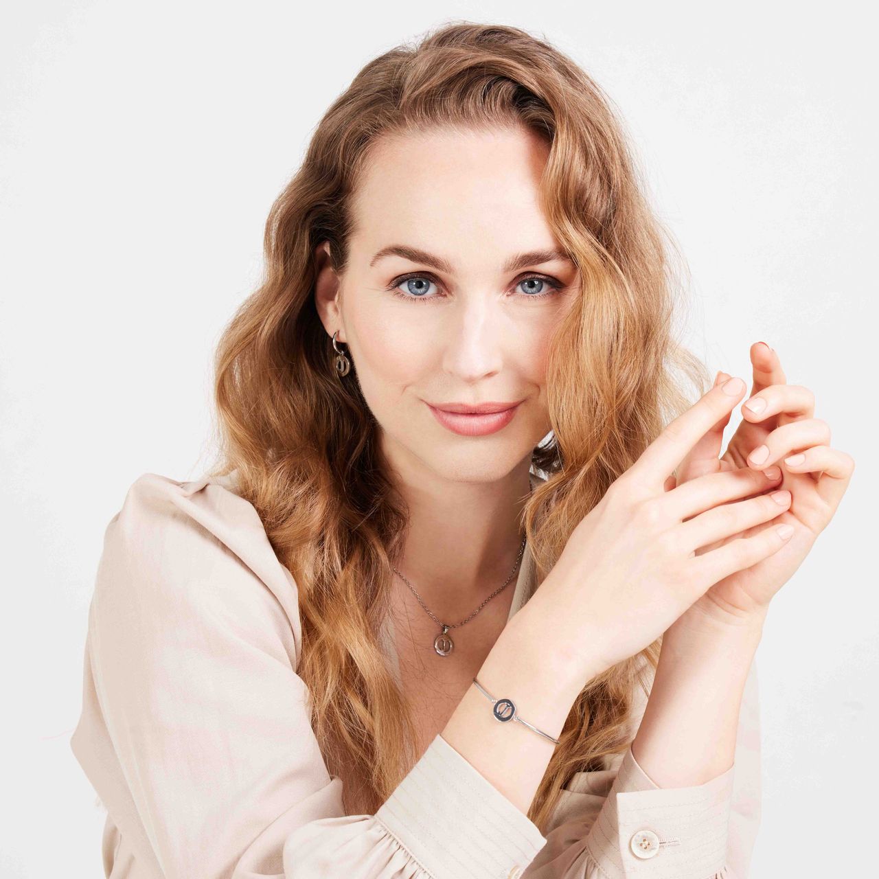 Stainless steel armband met letter - J