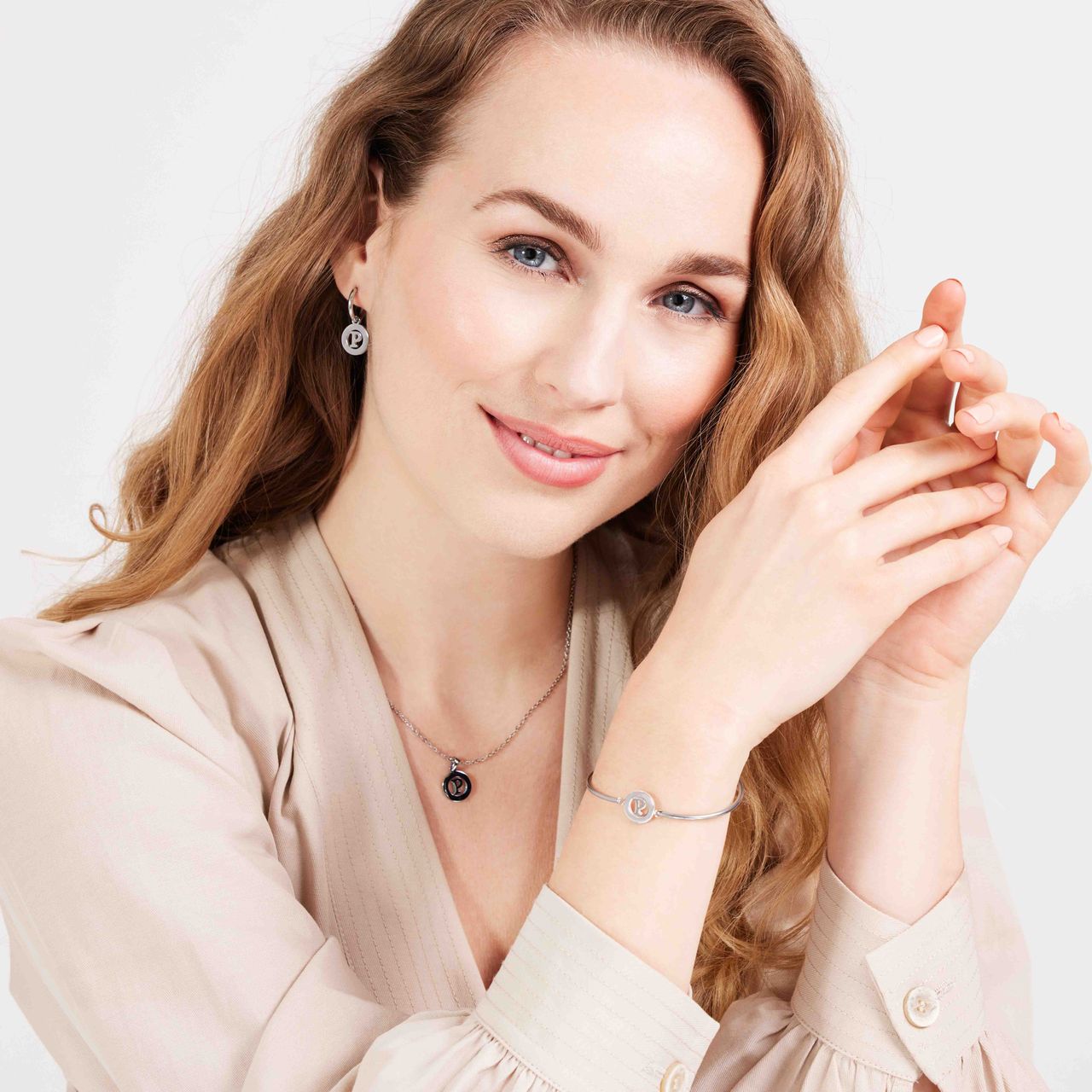 Stainless steel armband met letter - P