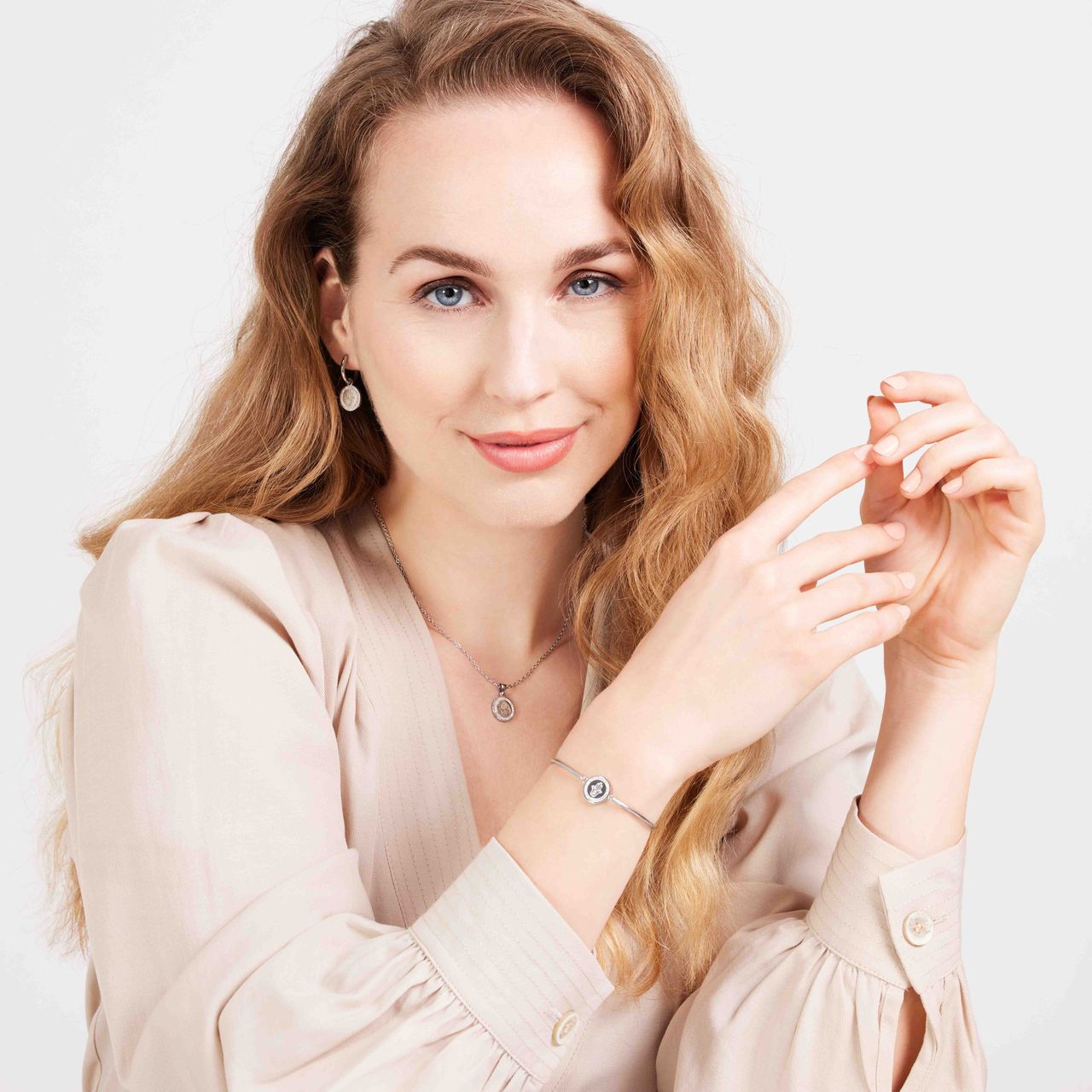 Stainless steel armband  Hamsa