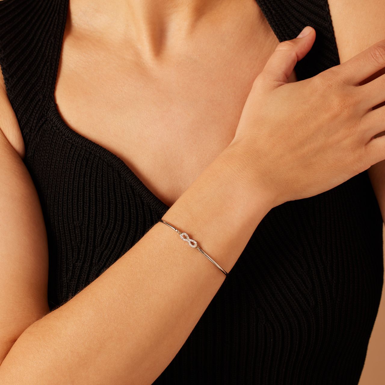 Stalen armband infinity met kristal