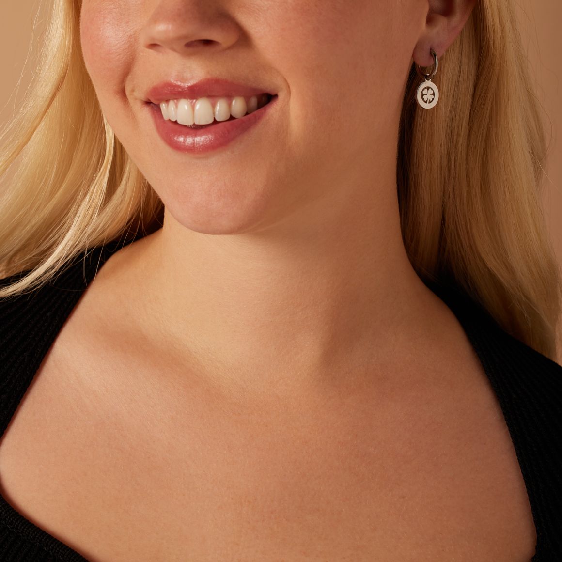 LivLiv stainless steel oorringen met open klaver voor dames