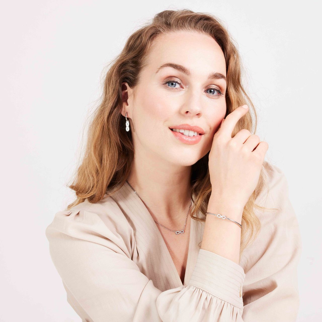 LivLiv stainless steel ketting met infinity hanger voor dames