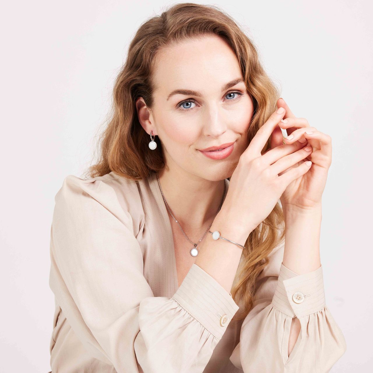 Stalen ketting met parelmoer