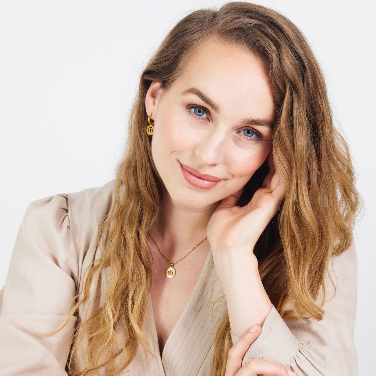 Stainless steel goldplated ketting met letterhanger U voor dames