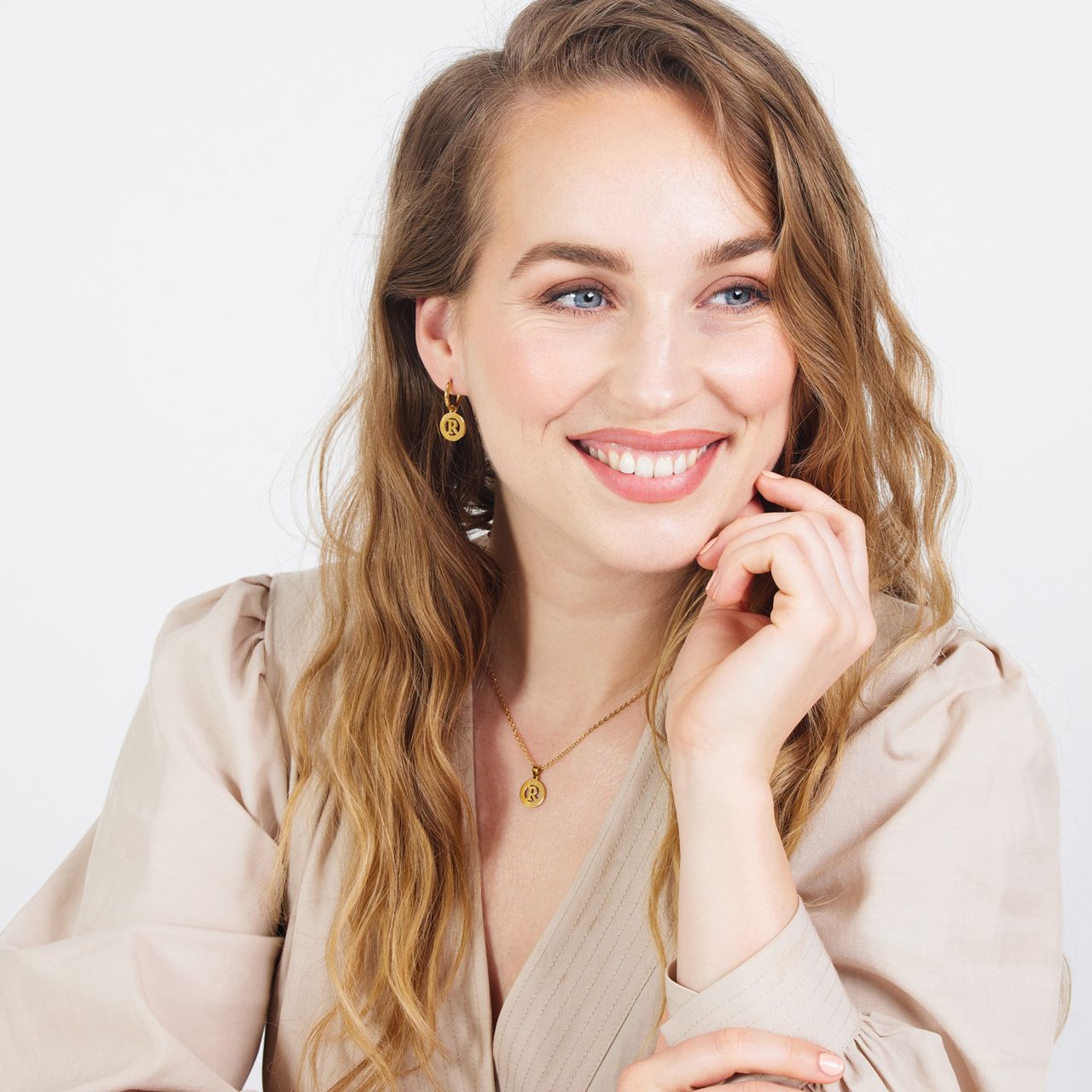 Stainless steel goldplated ketting met letterhanger R voor dames