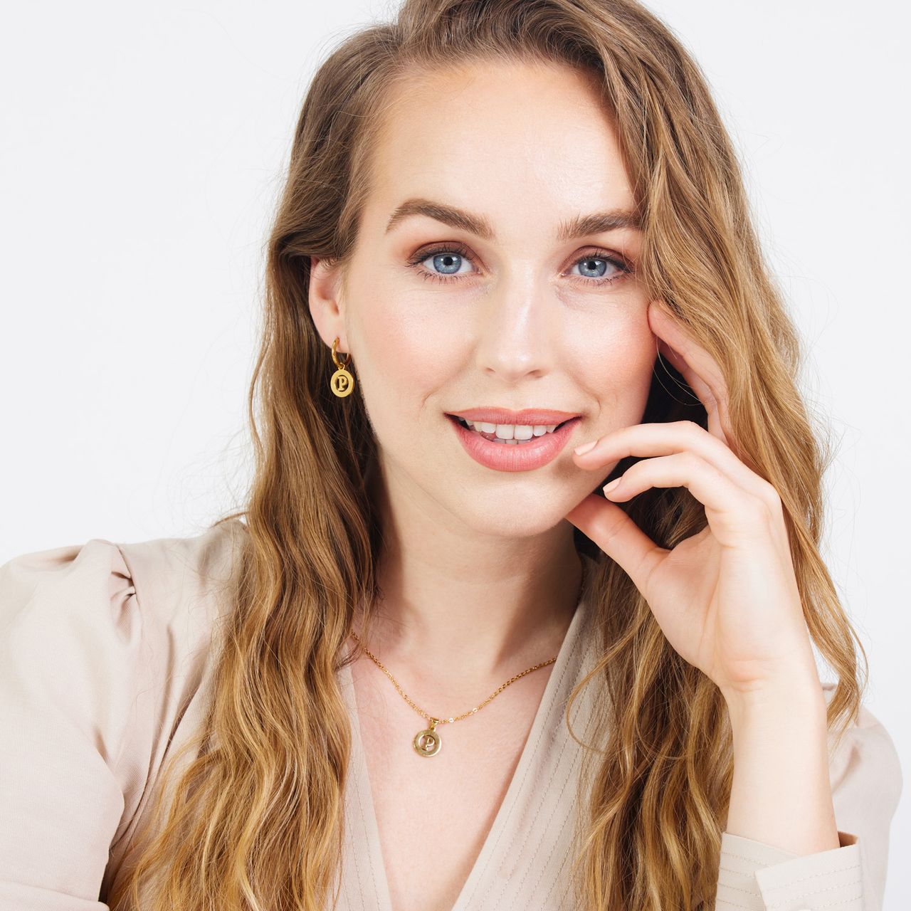 Stainless steel goldplated ketting met letterhanger P voor dames