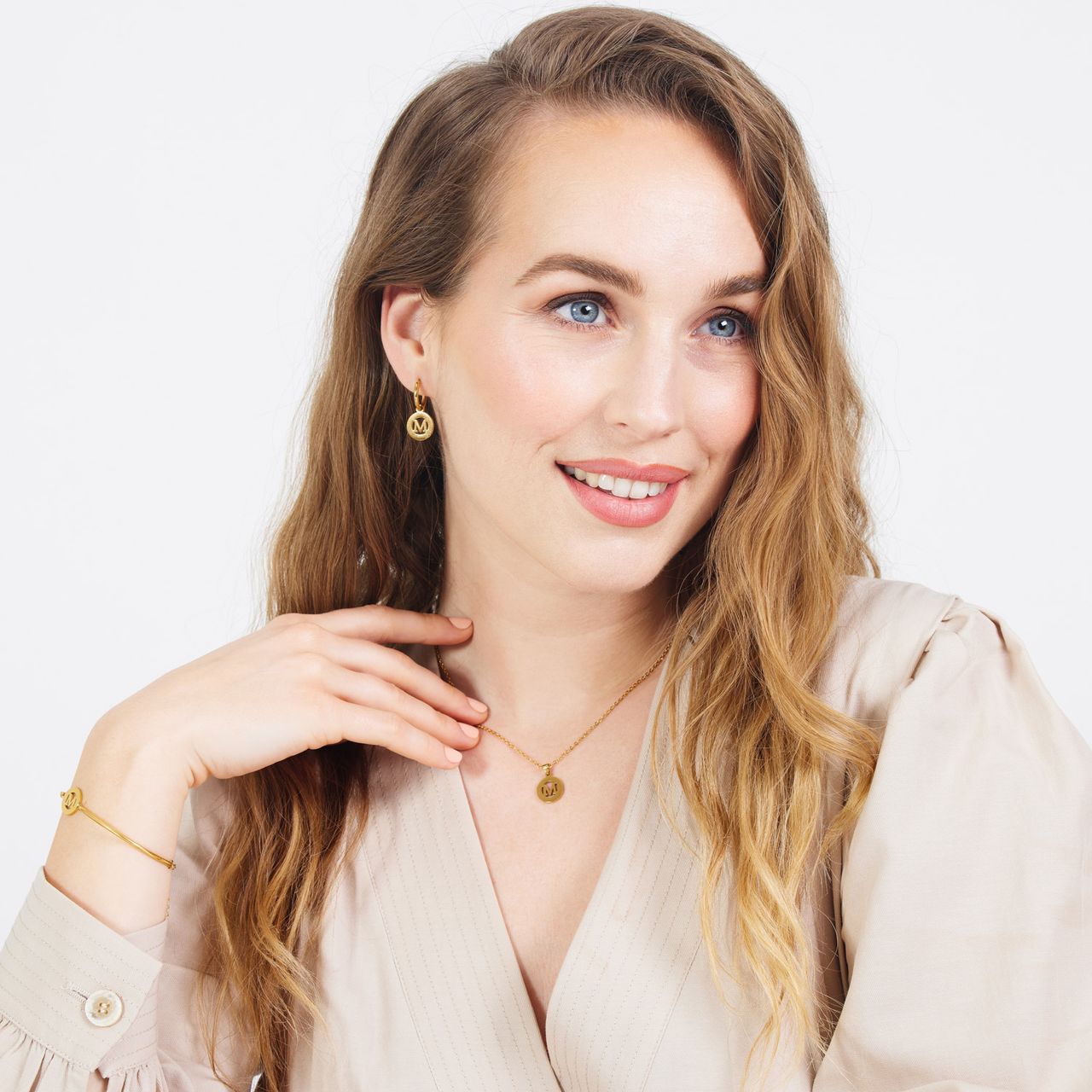 Stainless steel goldplated ketting met letterhanger M voor dames