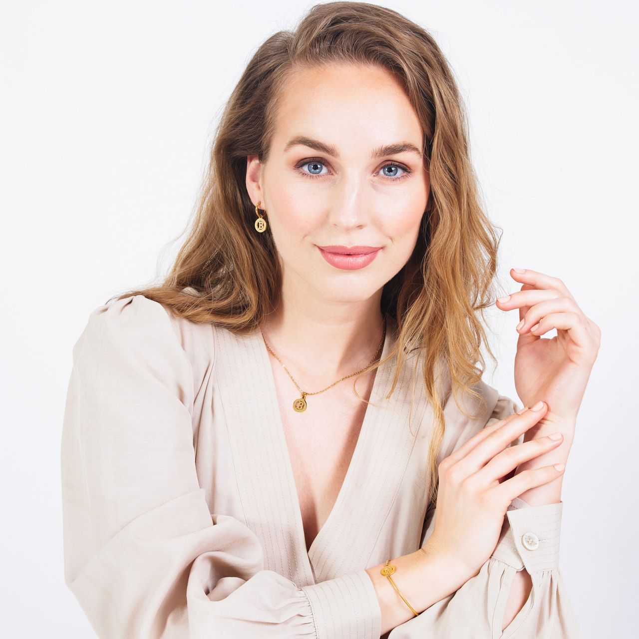 Stalen goldplated ketting met letterhanger B voor dames