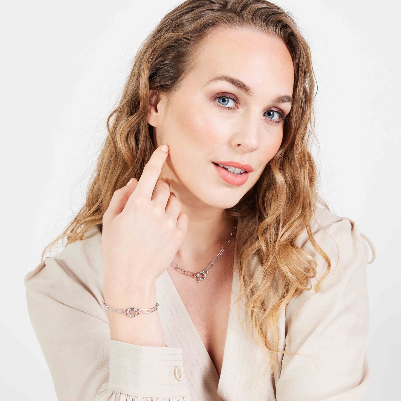 Gerecycleerd zilveren armband closed forever