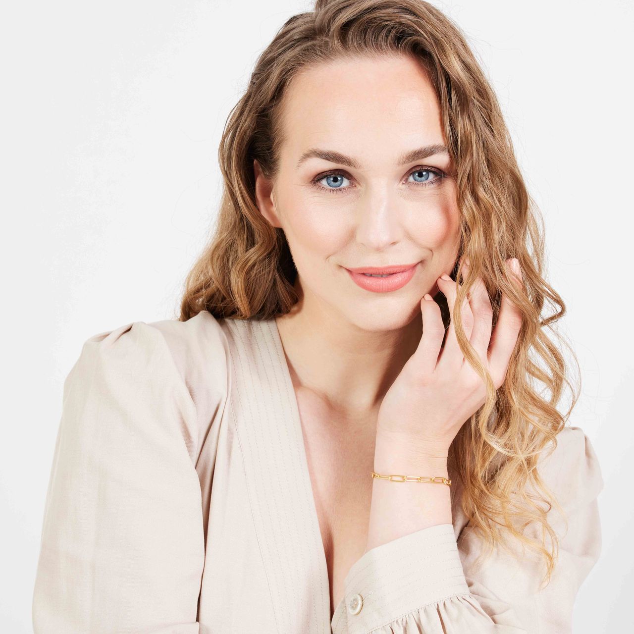 Gerecycleerd zilveren goldplated armband closed forever