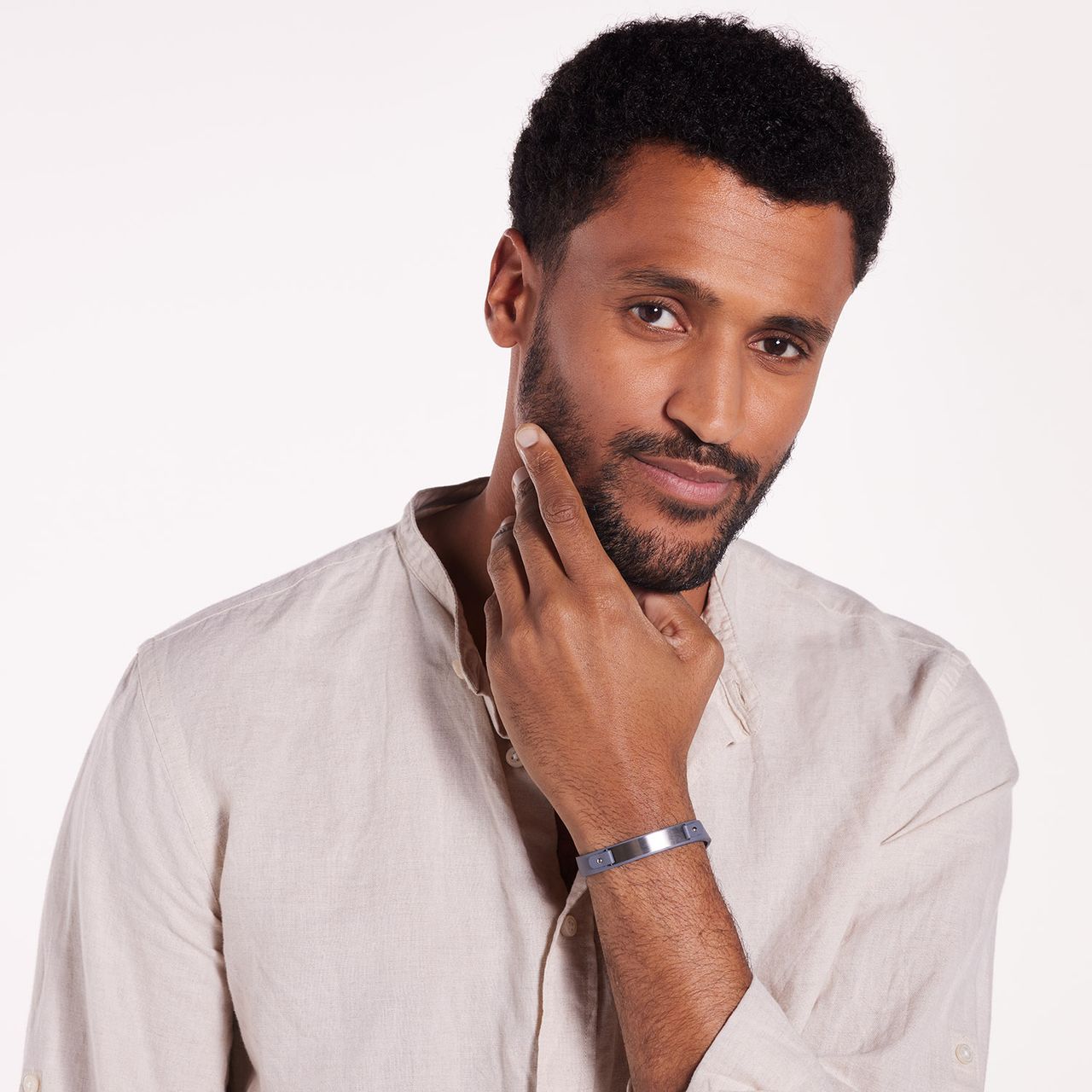 Gerecycleerd stalen armband leer grijs