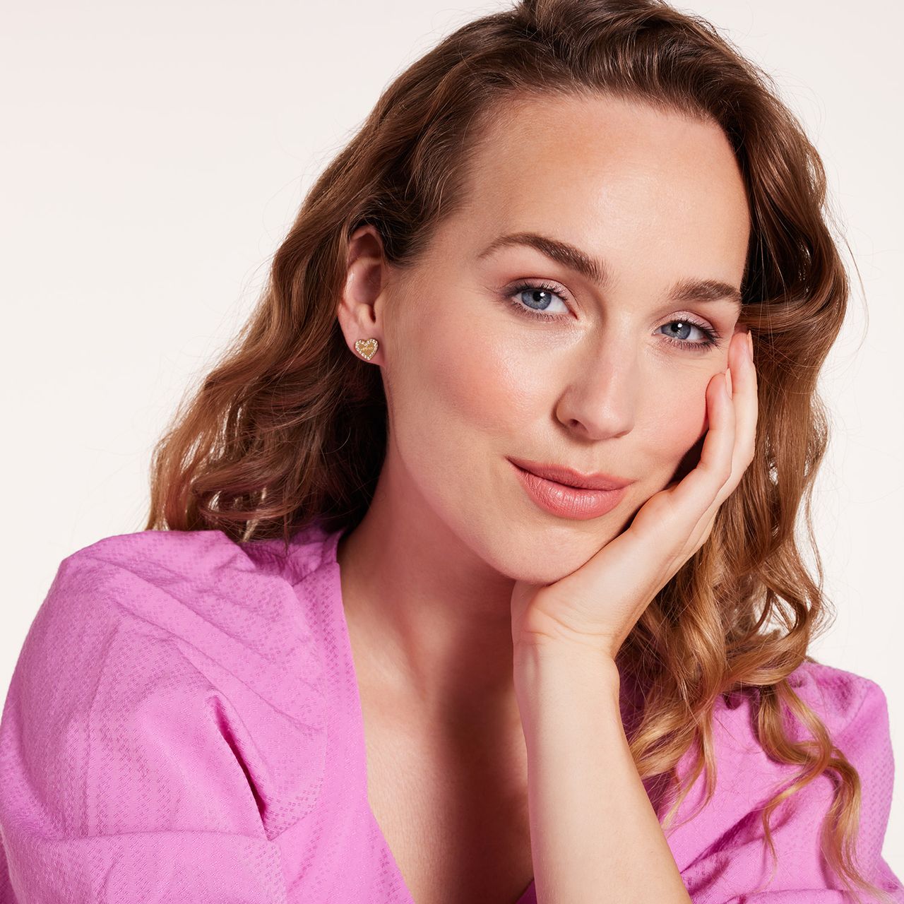 Guess stainless steel goldplated oorknoppen hart met kristal voor dames