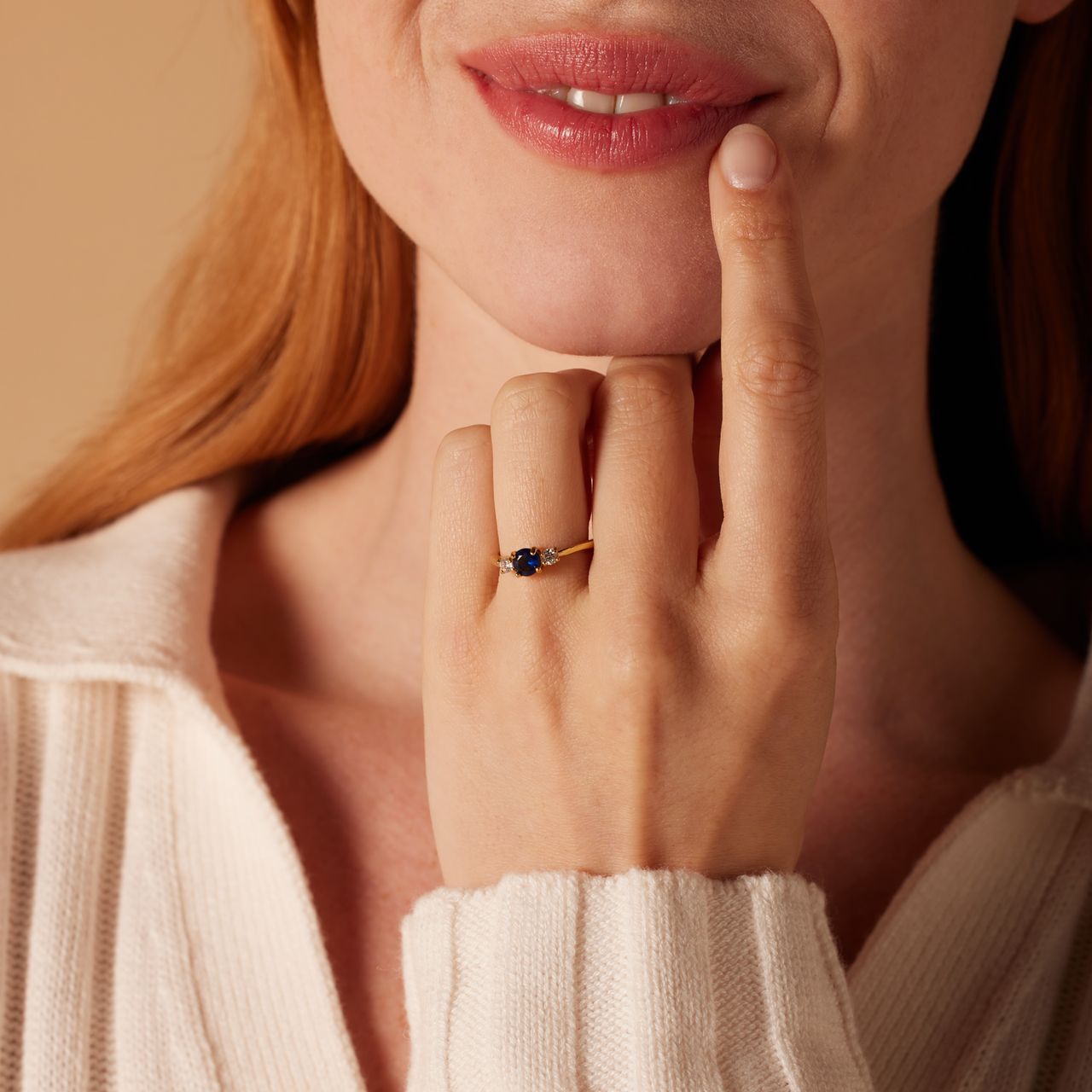 Stalen goldplated vintage ring met blauwe zirkonia
