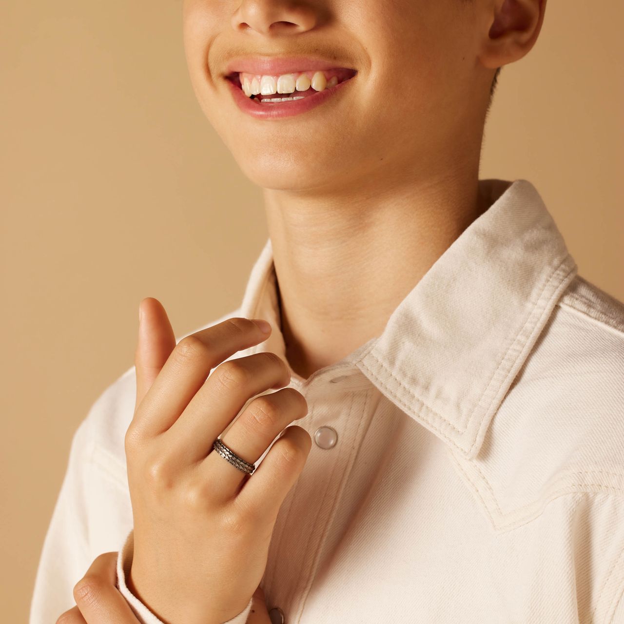 Stainless steel ring schakel met antique finish