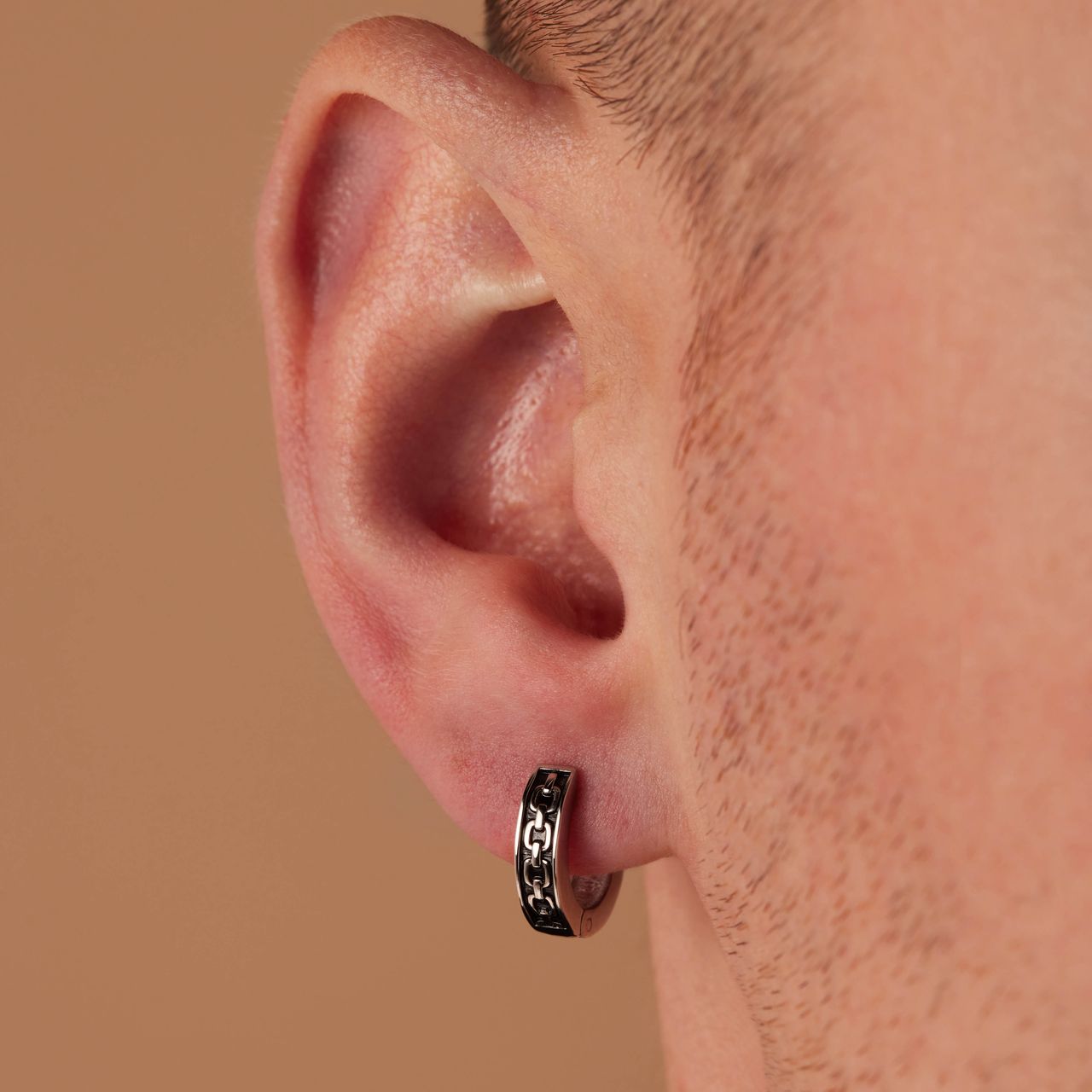 Stainless steel oorringen bewerkt voor heren