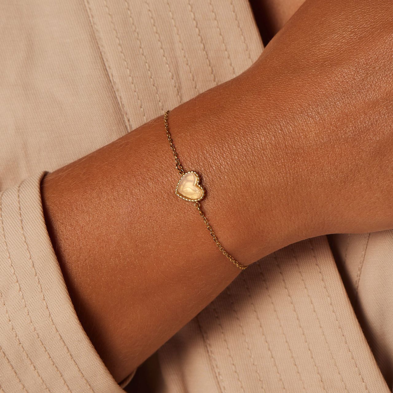 Stalen goldplated fantasiearmband met rozenkwarts voor dames