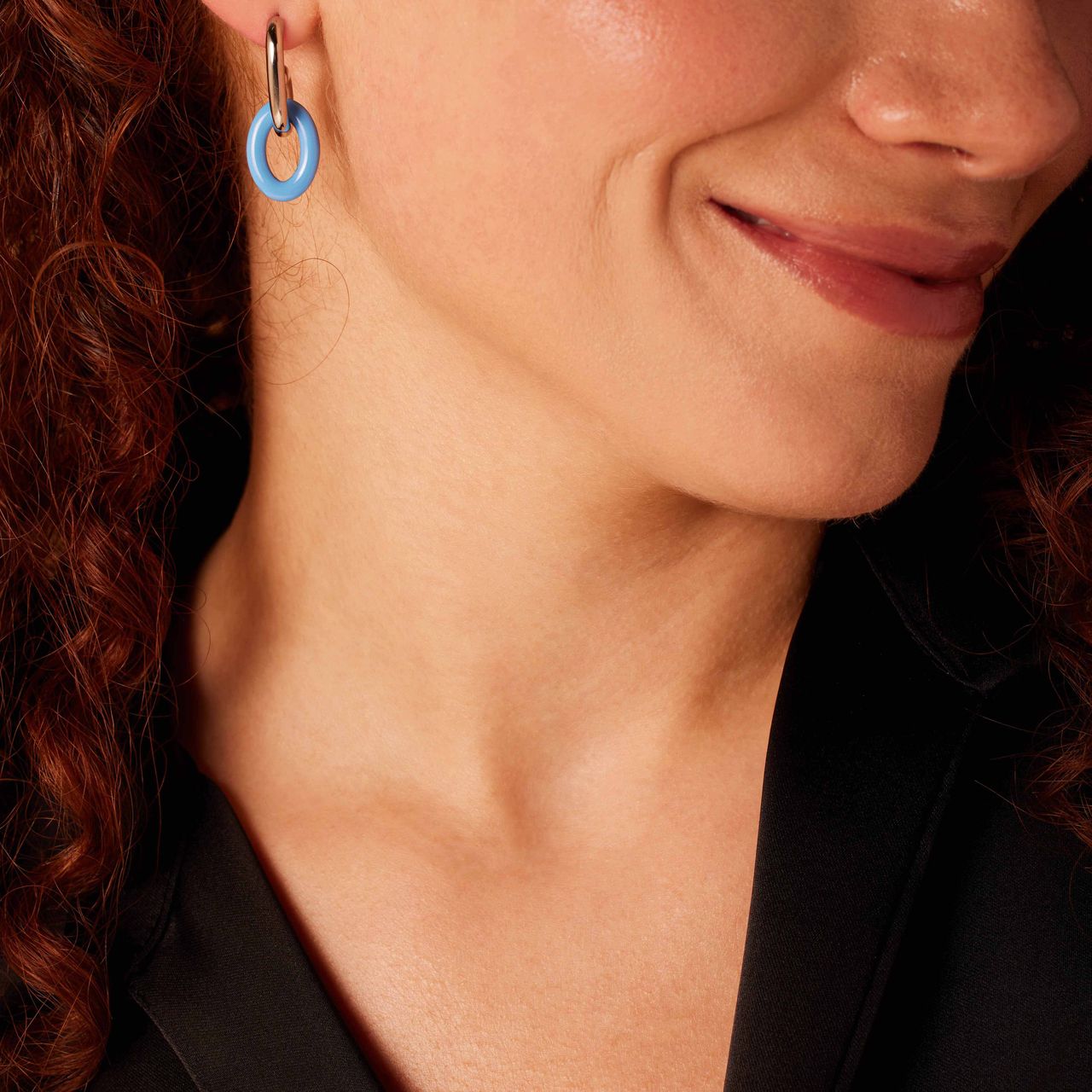 Stainless steel oorbellen met blauwe emaille