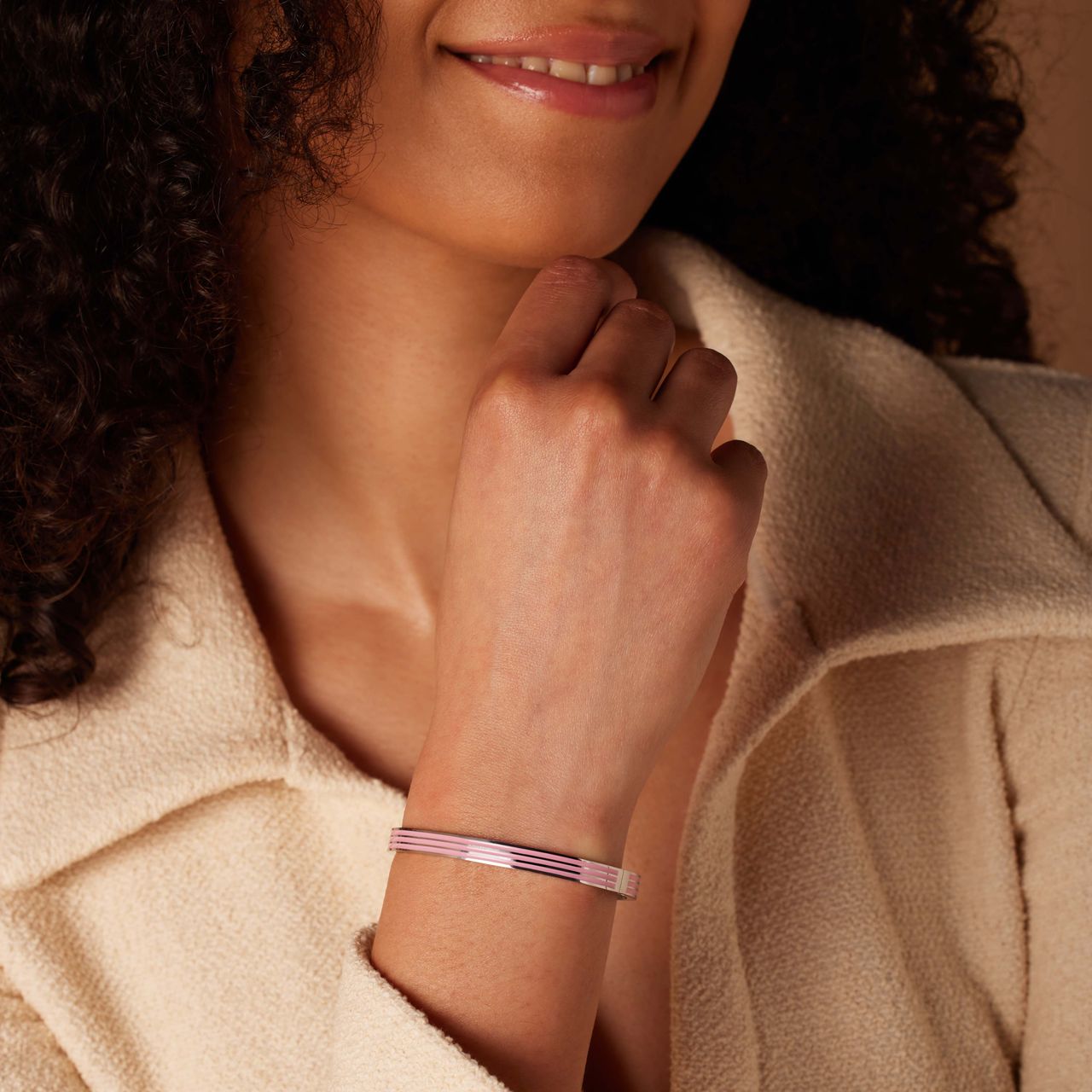 Stalen bangle met roze