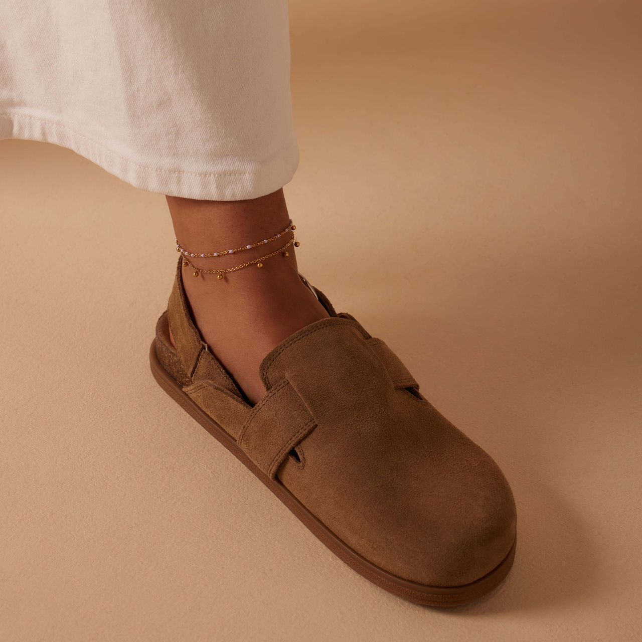 Dubbele goldplated stalen enkelband met bedeltjes