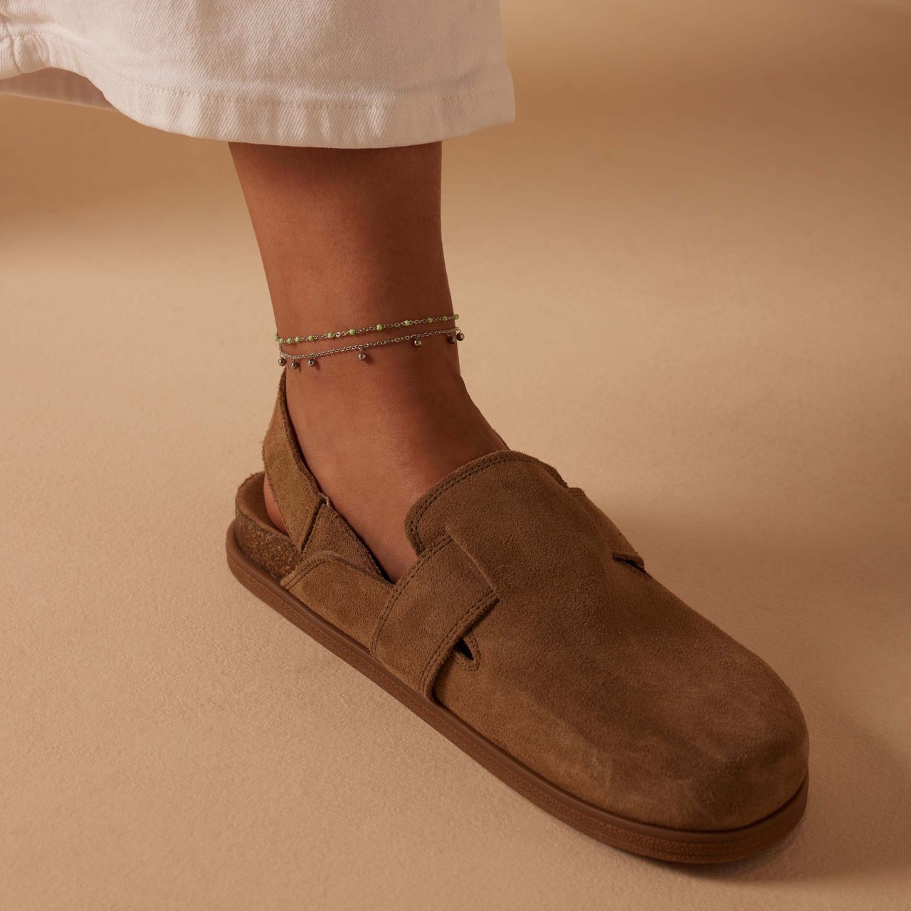 Dubbele stalen enkelband met bedeltjes