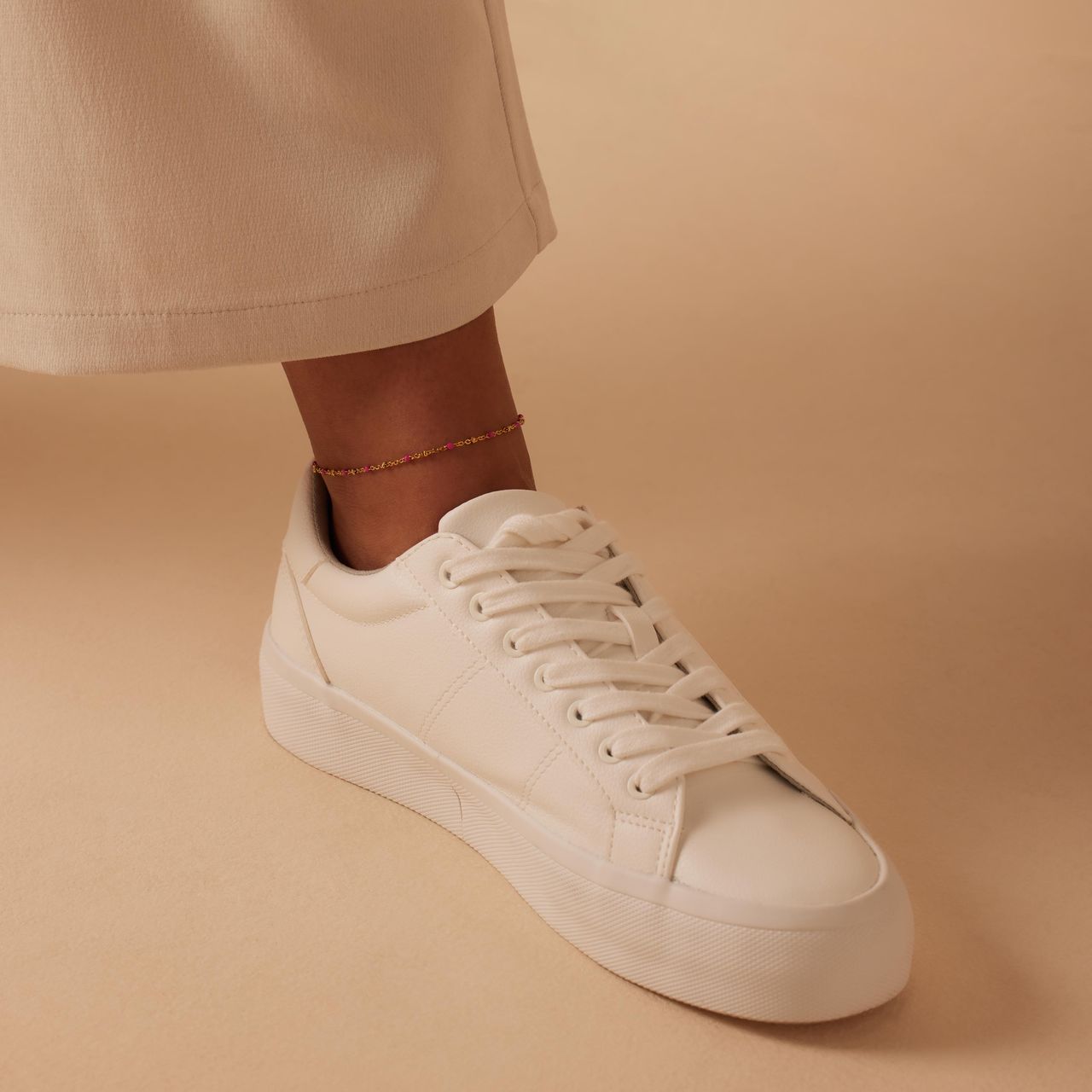 Gerecycled stalen goldplated enkelband saturn roze