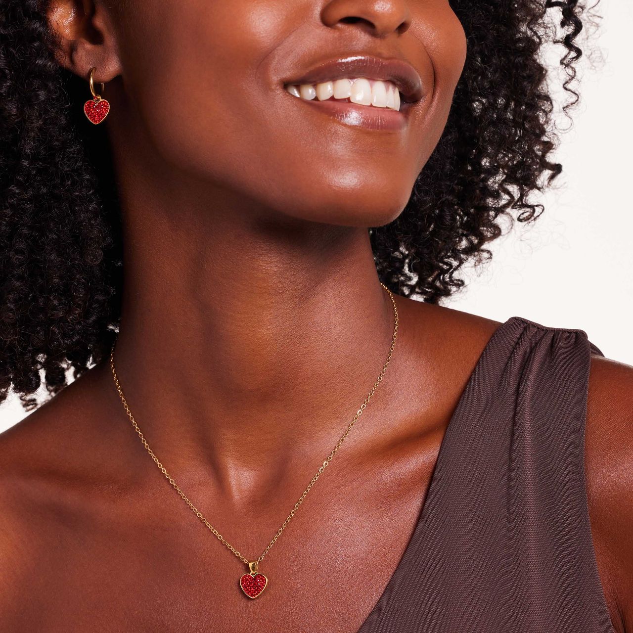 Stainless steel goldplated ketting met hanger hart met rood kristal voor dames