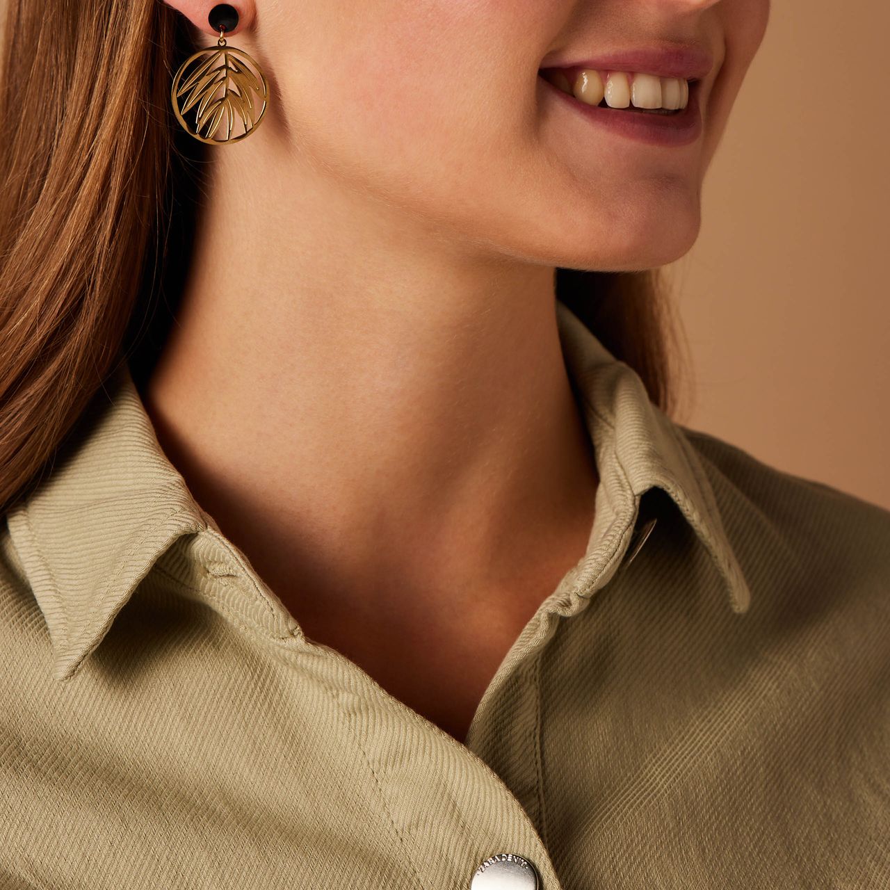 Stainless steel goldplated oorringen rond met blad zwart voor dames