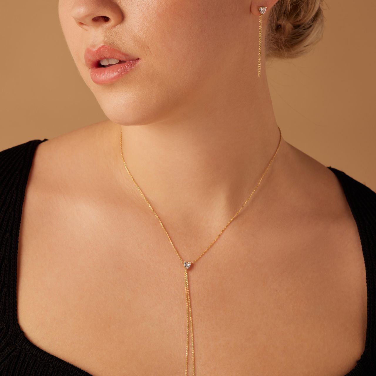 Zilveren goldplated oorknoppen hart met zirkonia voor dames