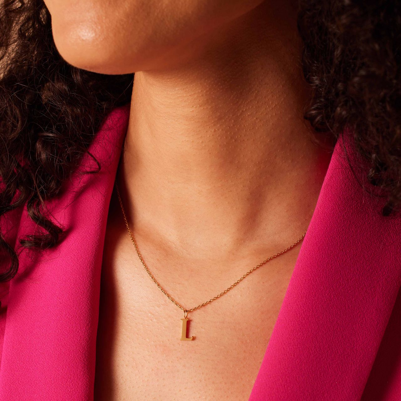 Stalen goldplated ketting met letterhanger L voor dames