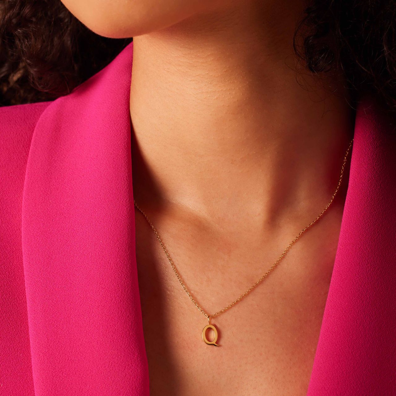 Stainless steel goldplated ketting met letterhanger Q voor dames