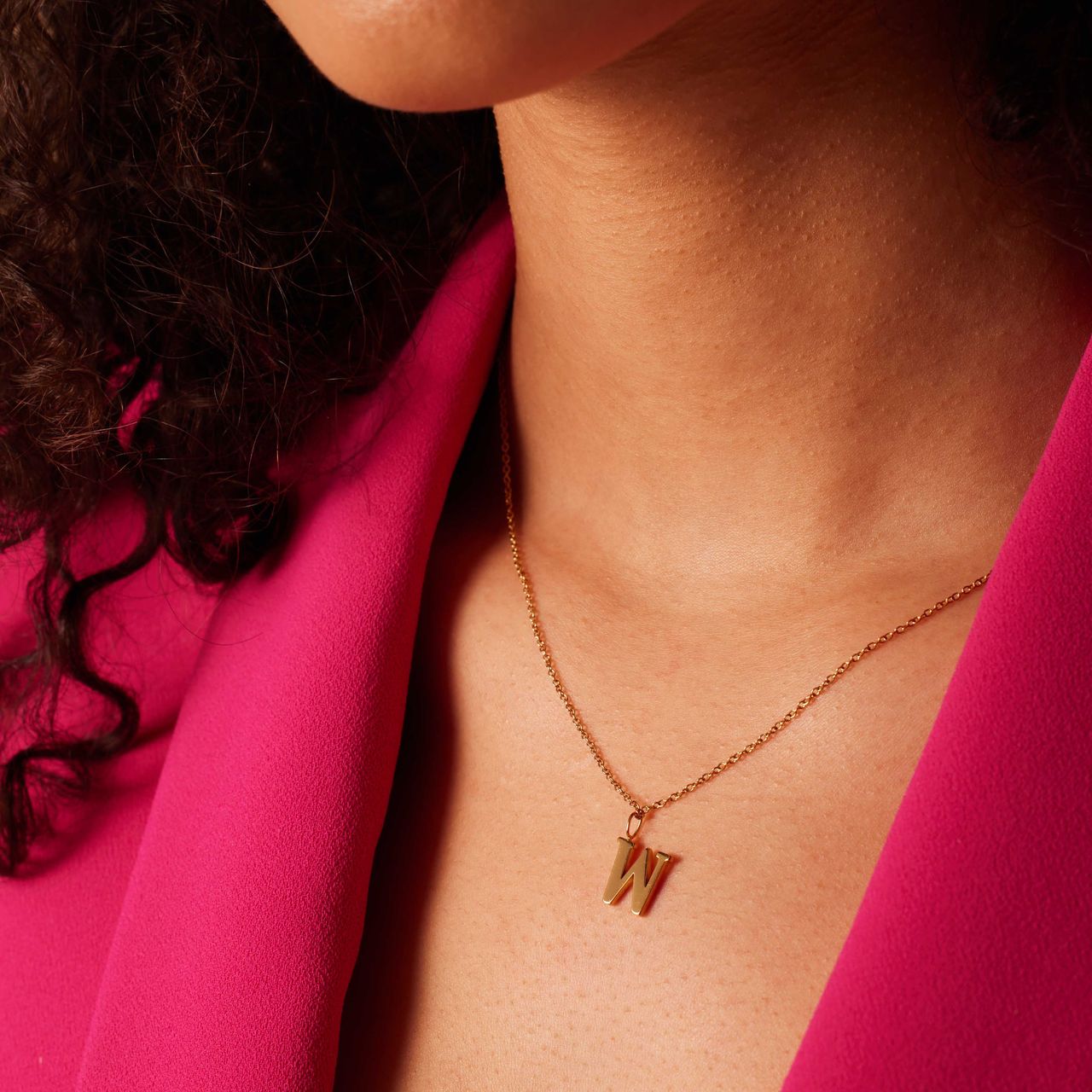 Stainless steel goldplated ketting met letterhanger W voor dames