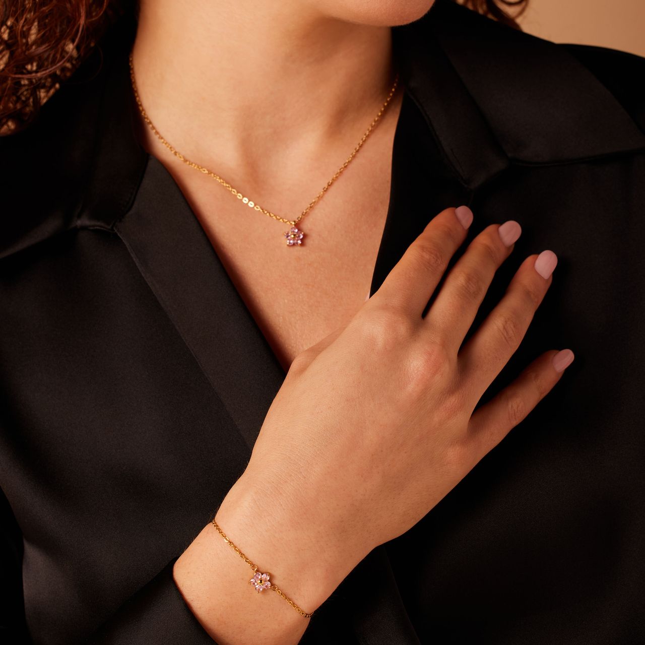 Armband aus Edelstahl, vergoldet, Blume mit Zirkonia, Hellrosa