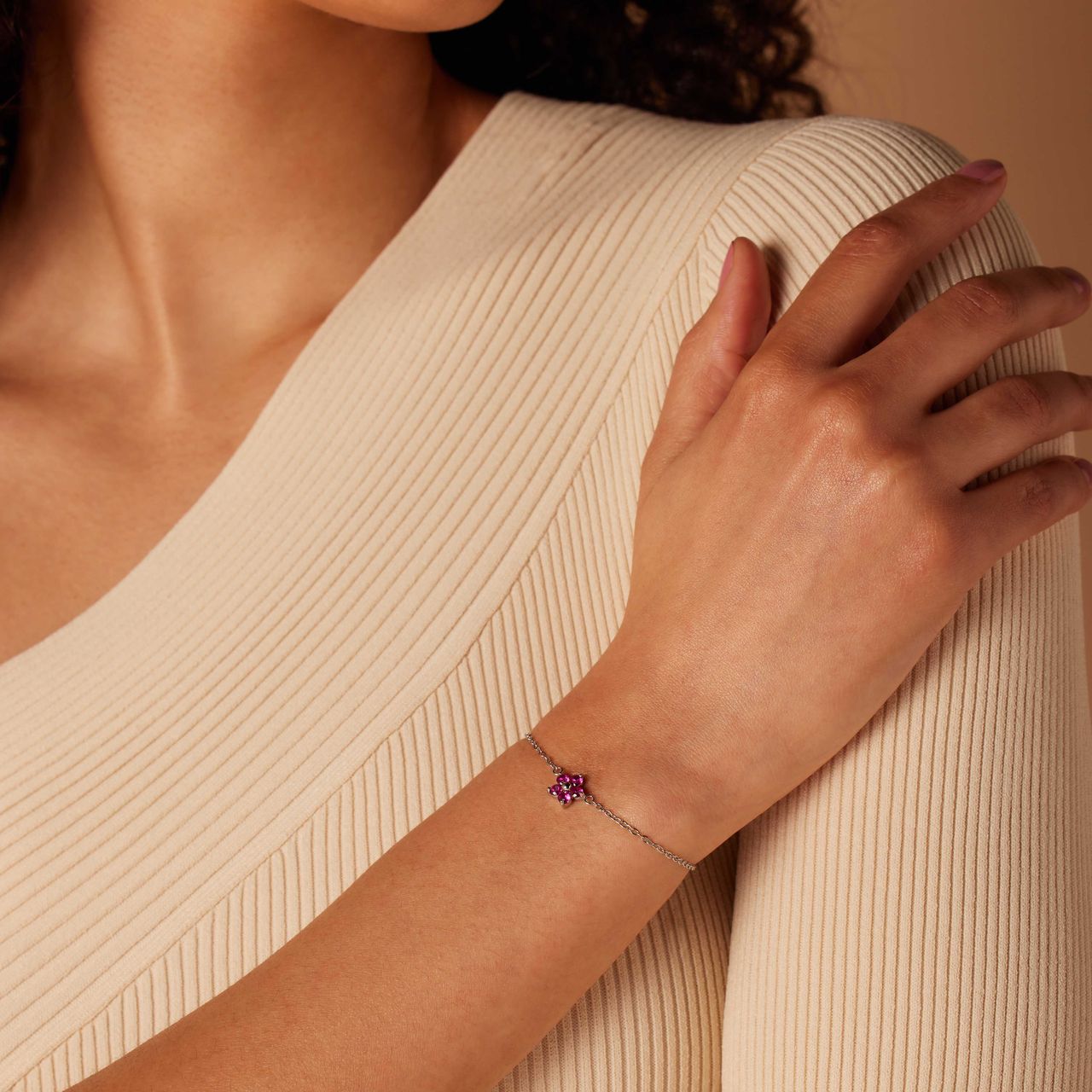 Armband aus Edelstahl, Blume mit Zirkonia, Dunkelrosa