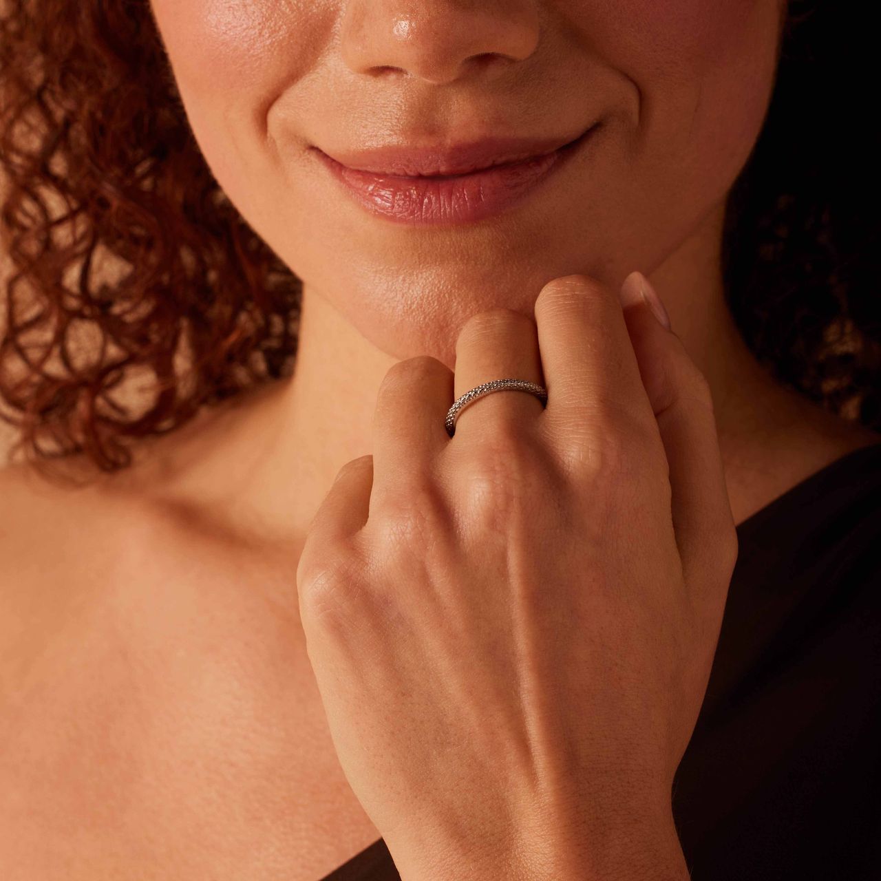 Stainless steel ring bewerkt