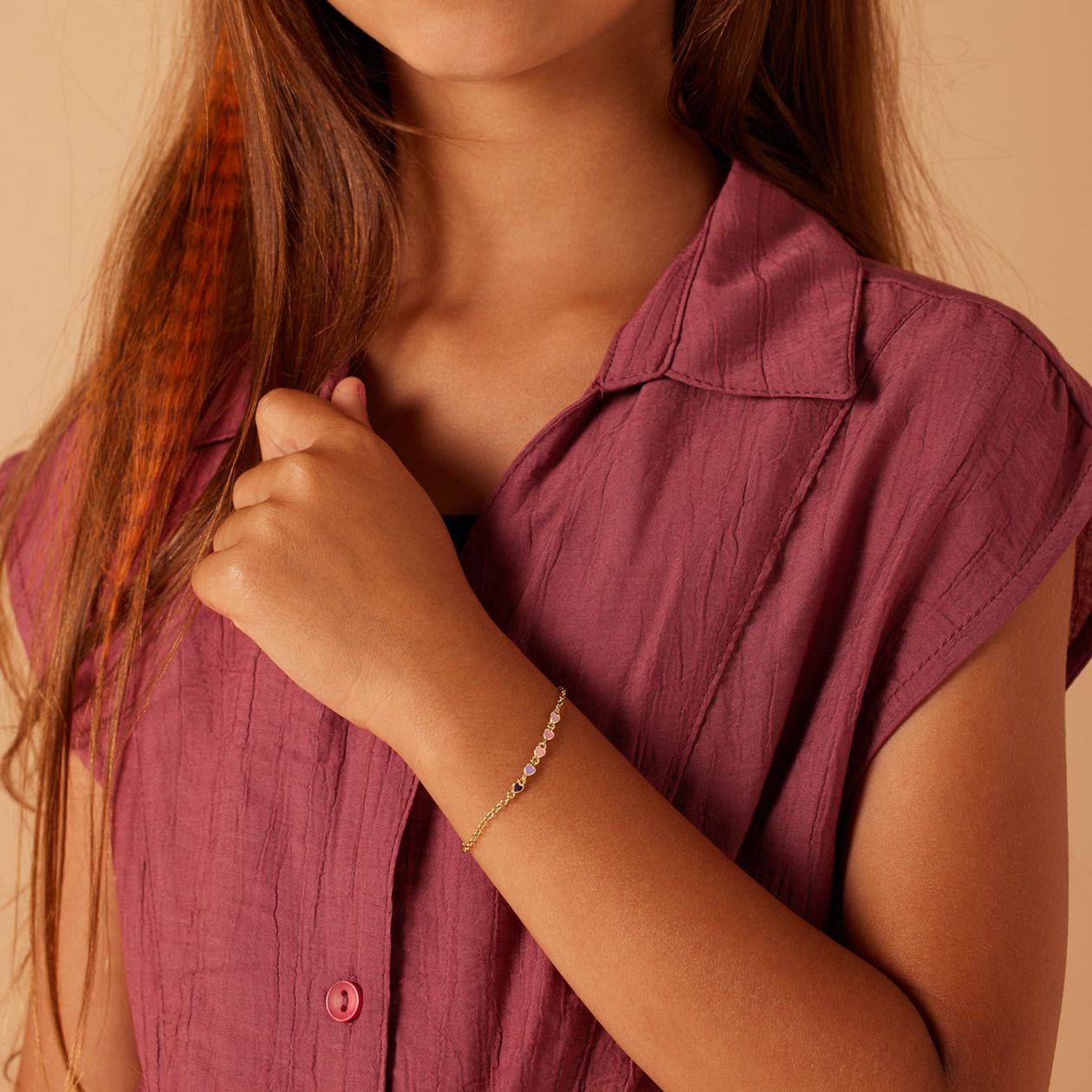 Zilveren goldplated kinderarmband met hanger hart met emaille 