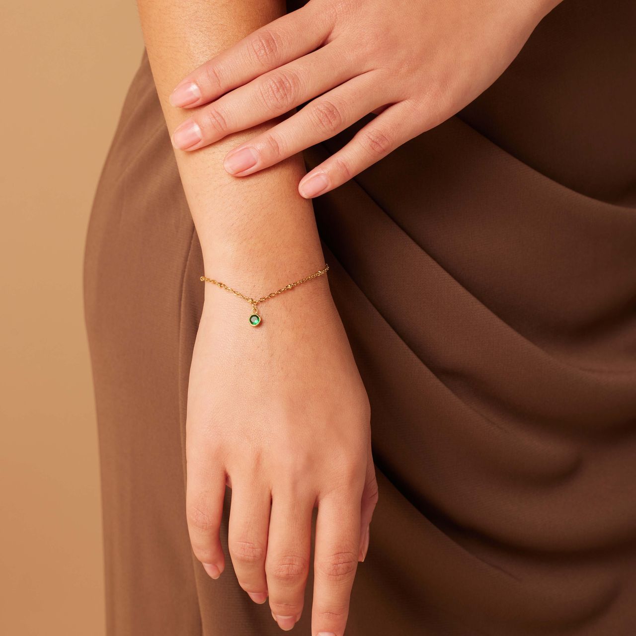 Stainless steel goldplated fantasiearmband met geboortesteen Mei voor dames