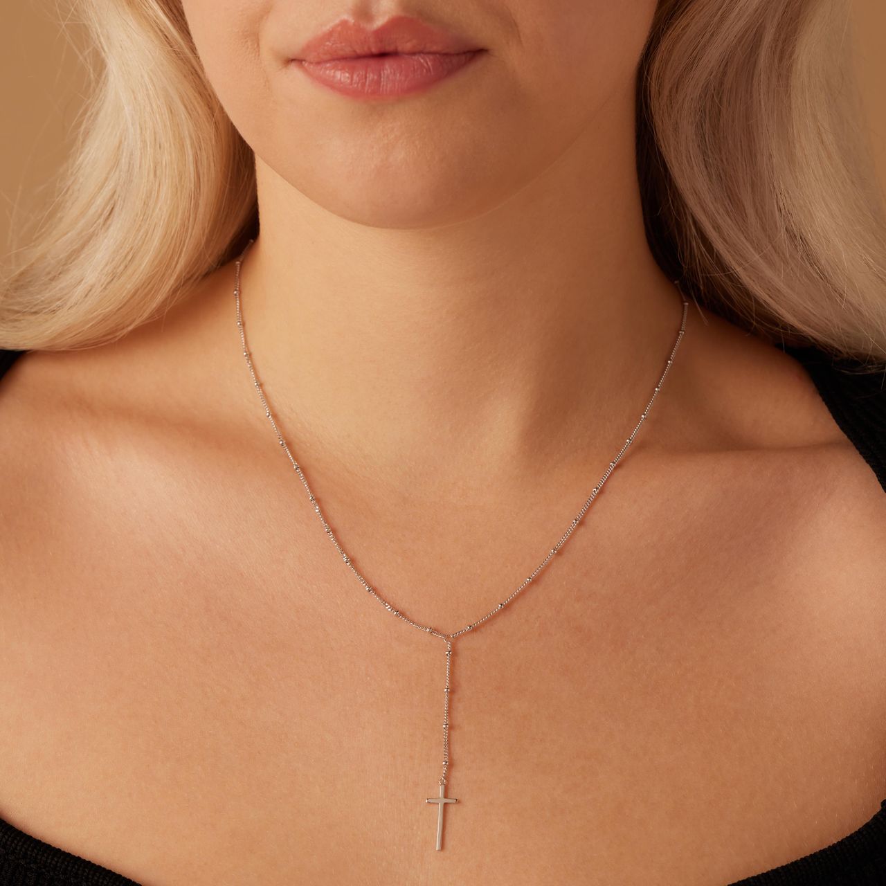 Halskette aus 925er Silber mit Anhänger, Kreuz