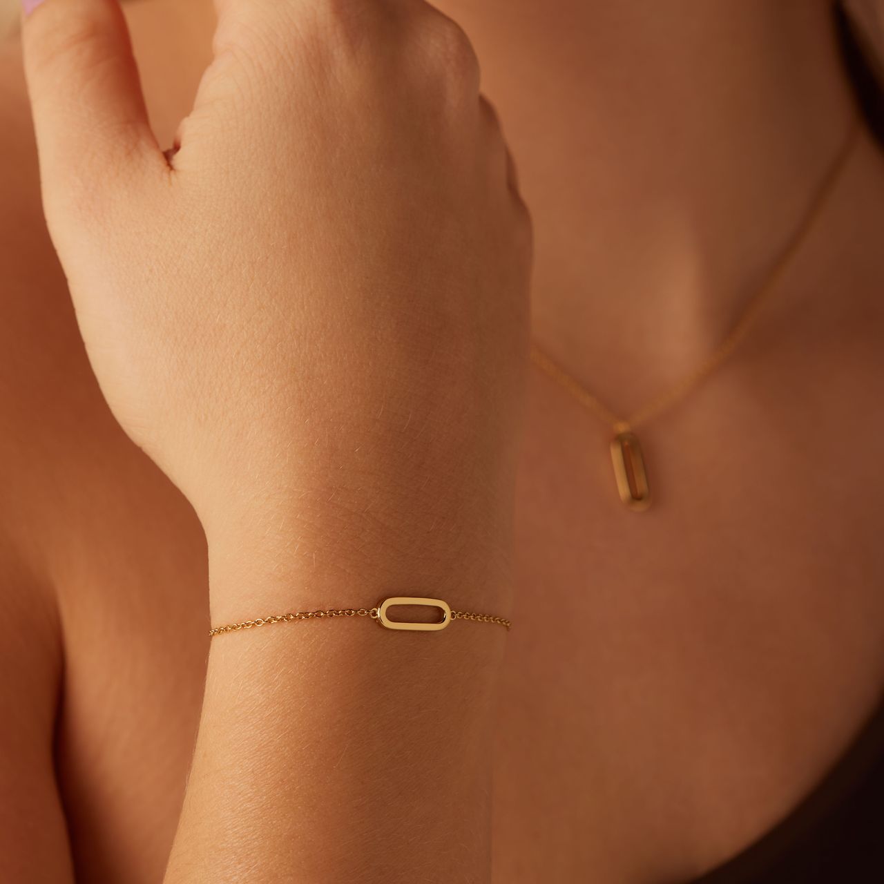 Armband, 925 Silber, vergoldet, mit ovalem Anhänger